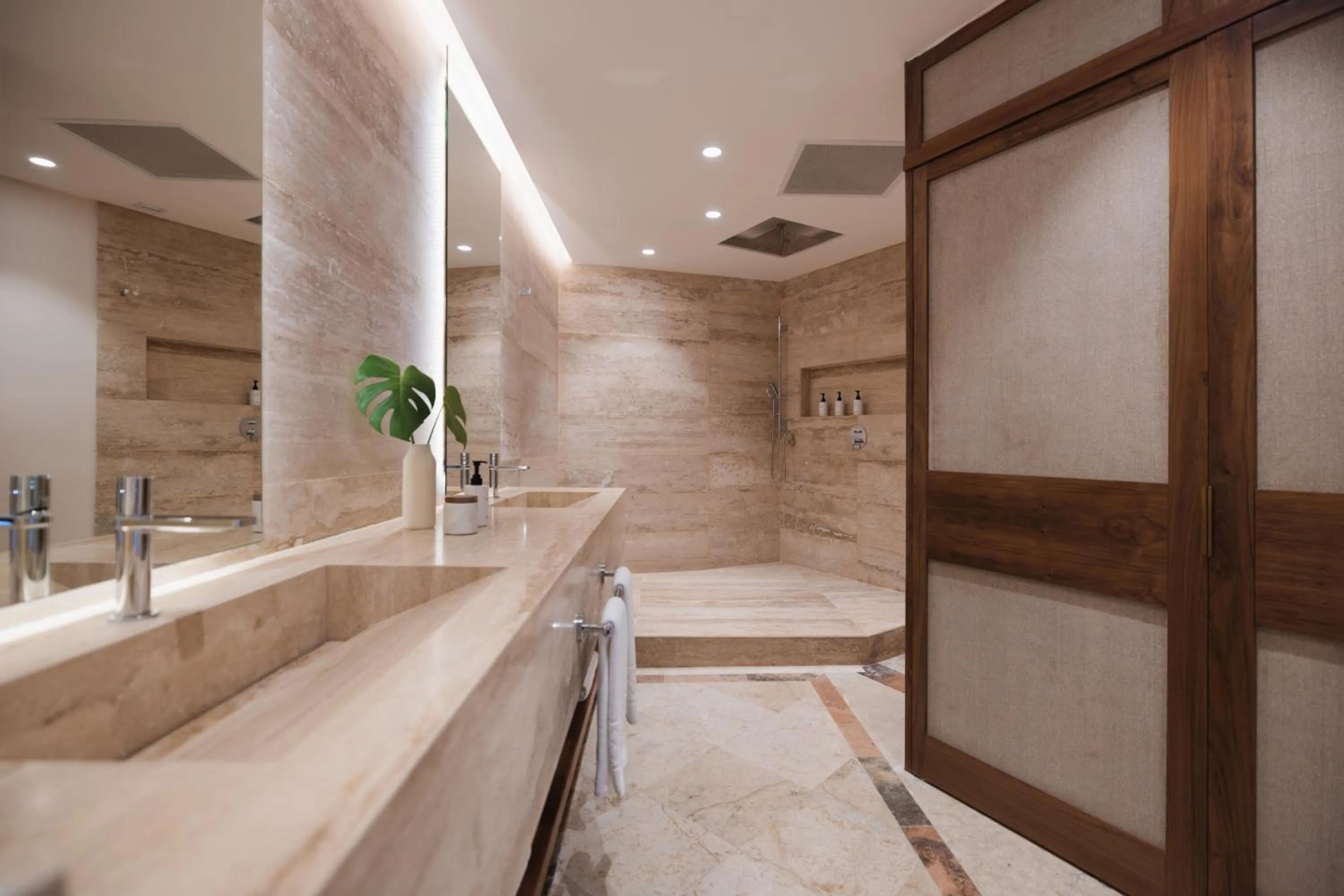 Bathroom in Paraiso de la Bonita Adult All-Inclusive, a Luxury Collection Resort