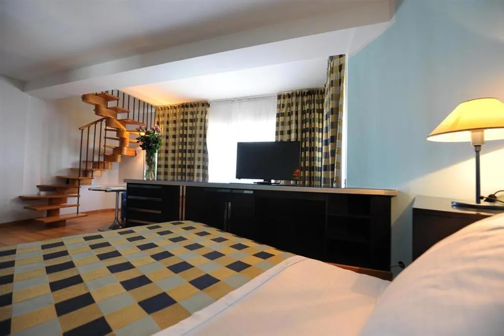 TV and multimedia, Bed in Pizzomunno Vieste Palace Hotel