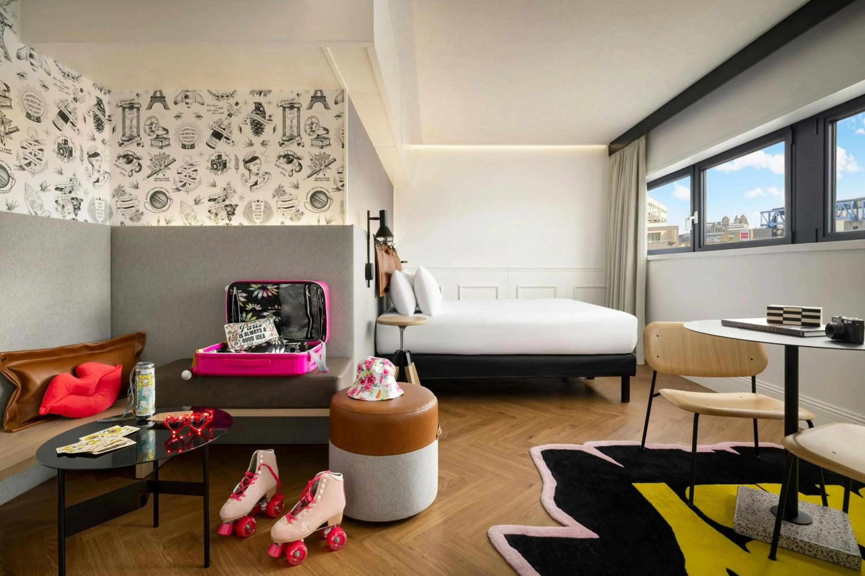 Photo of the whole room, Bed in Moxy Paris La Villette