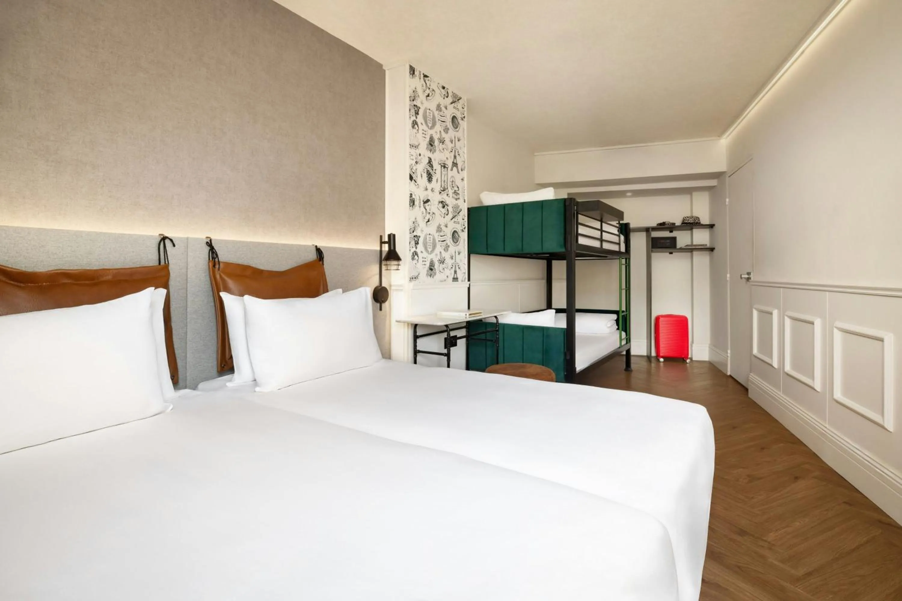 Photo of the whole room, Bed in Moxy Paris La Villette