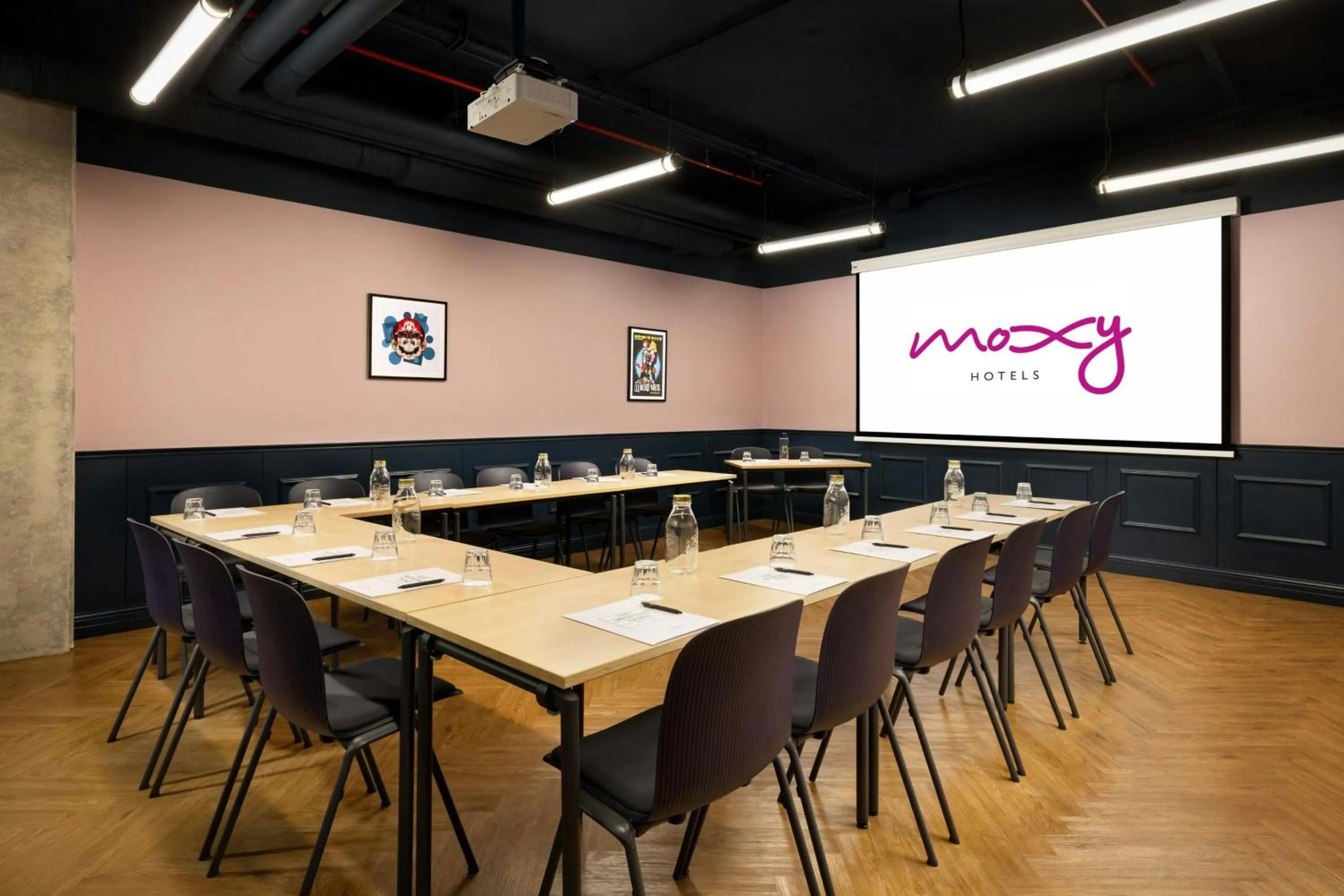 Meeting/conference room in Moxy Paris La Villette