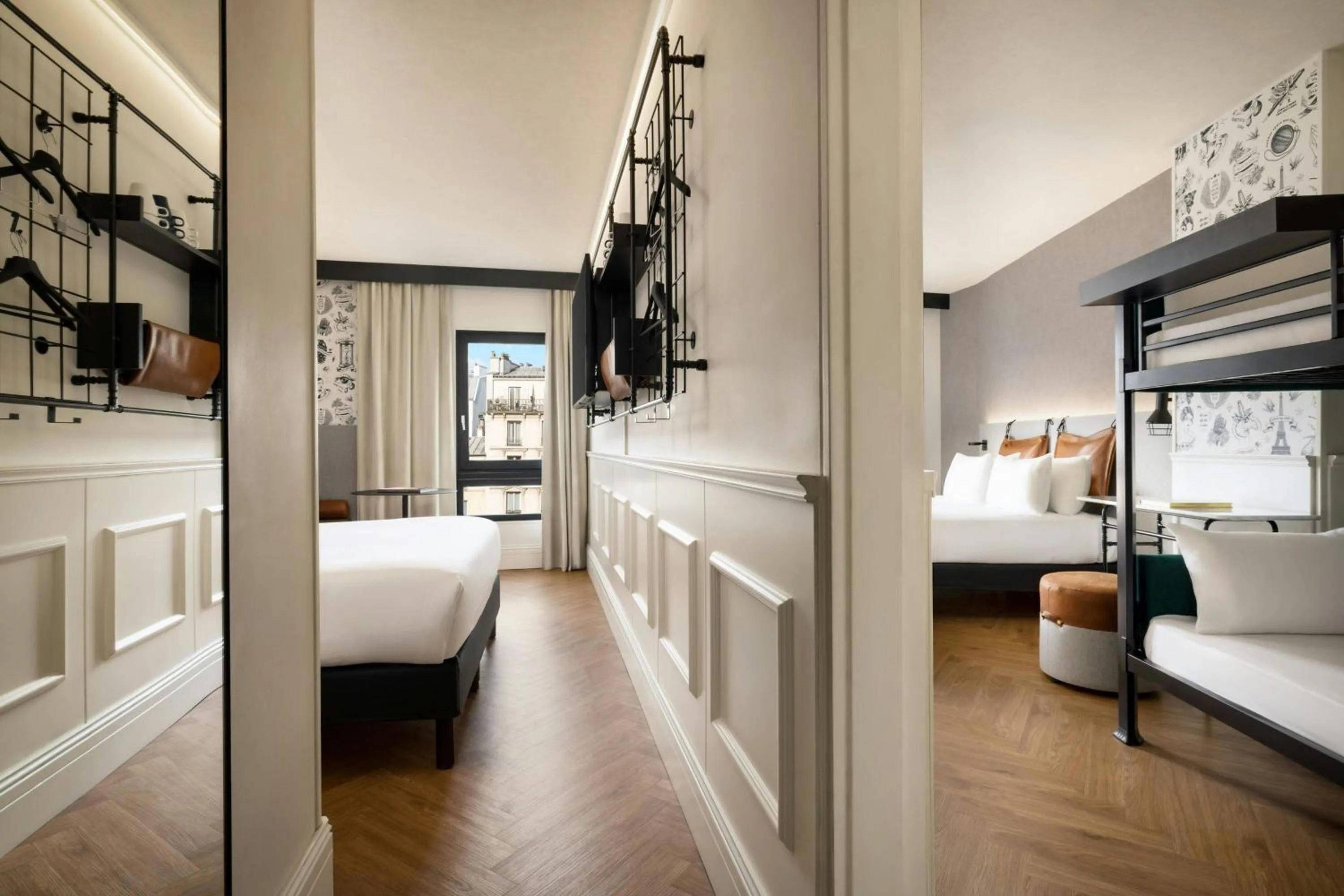Photo of the whole room, Bed in Moxy Paris La Villette