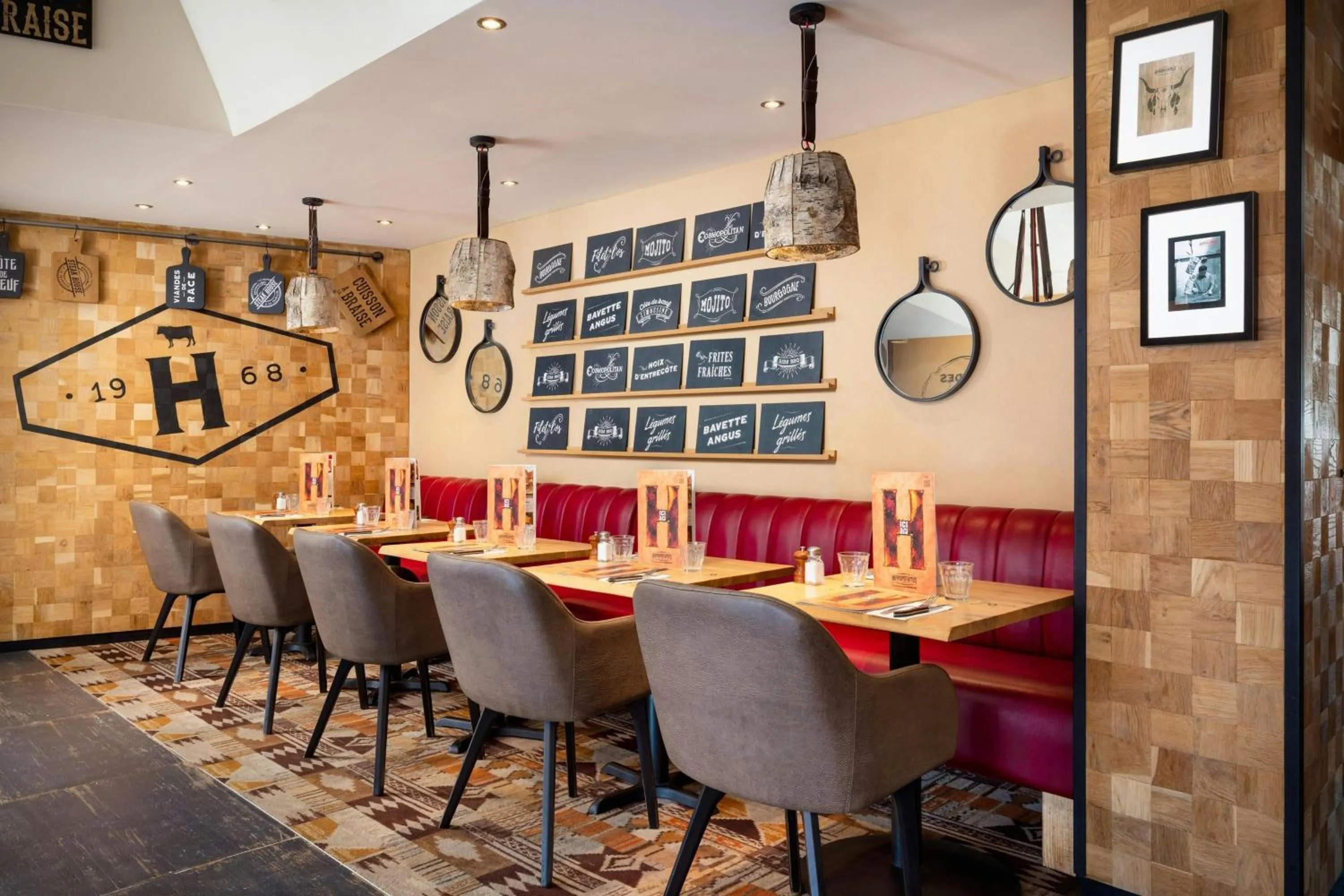 Restaurant/places to eat in Moxy Paris La Villette