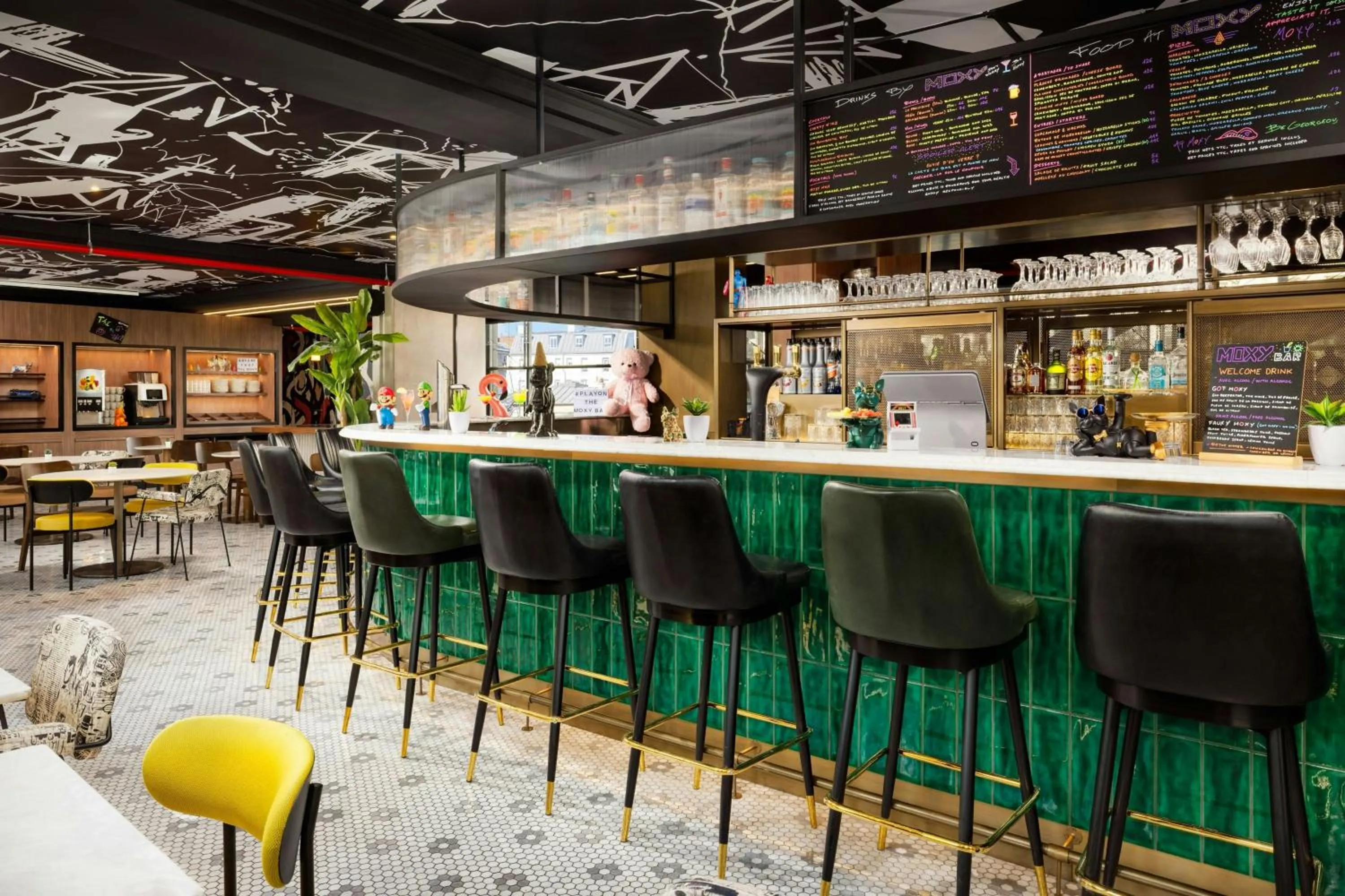 Lounge or bar in Moxy Paris La Villette