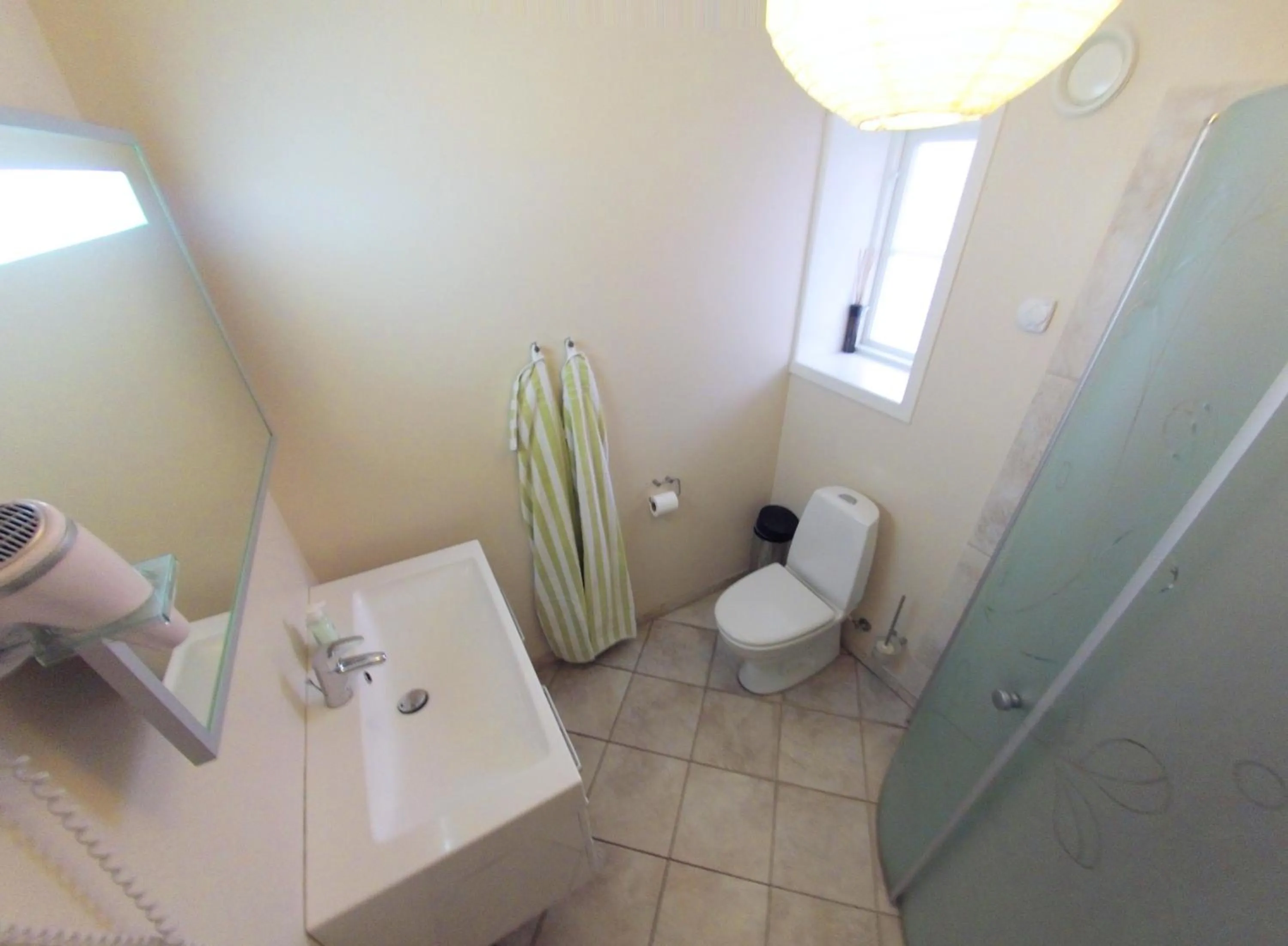 Shower in Dragør Hotel & Apartments