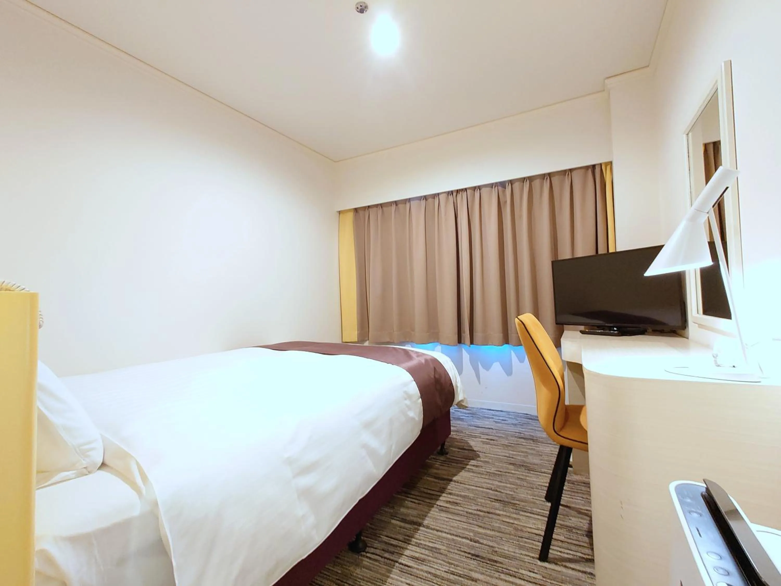 Bedroom, Bed in Hotel Montoview Yonezawa