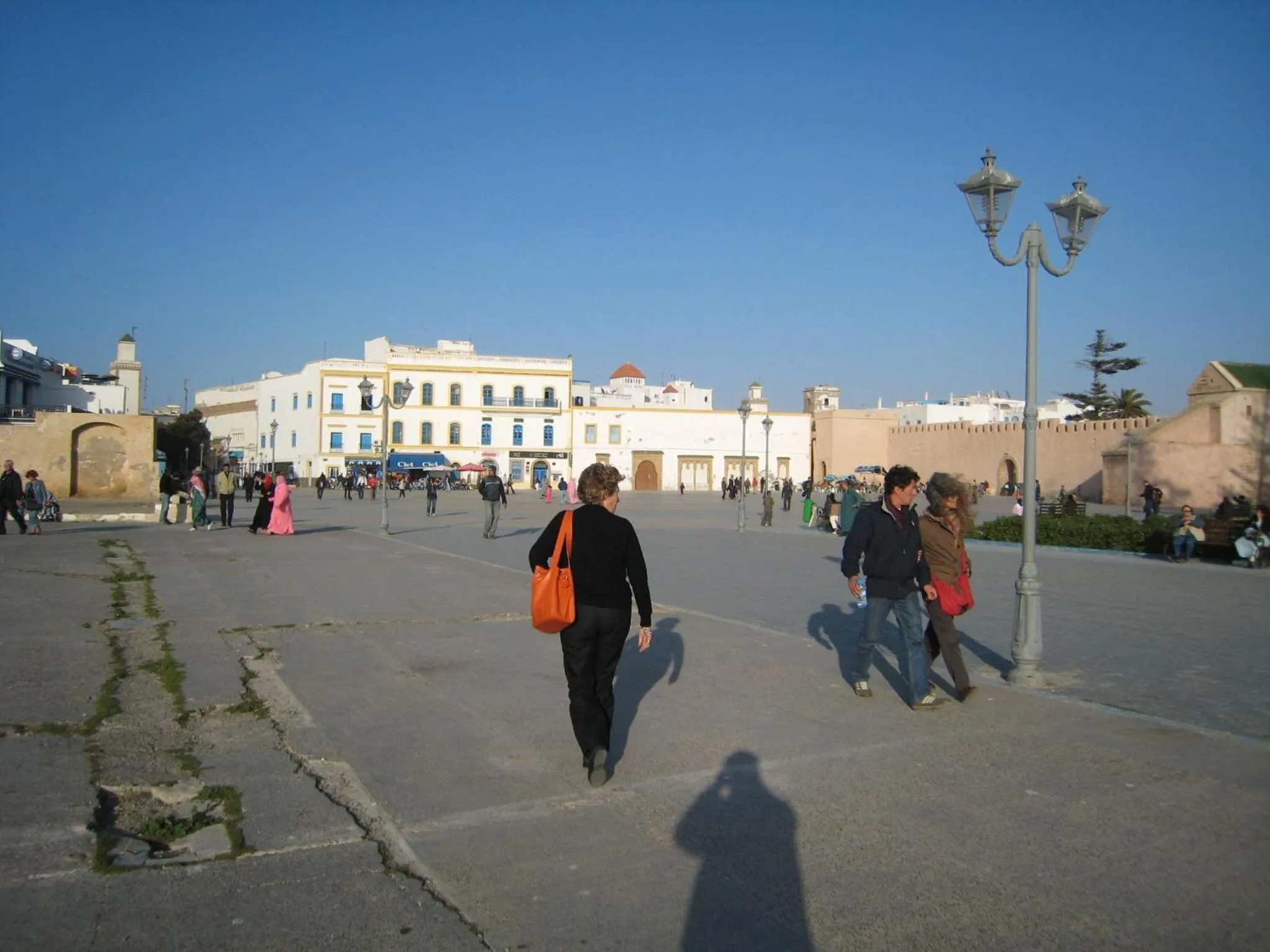 Area and facilities in Dar Ness