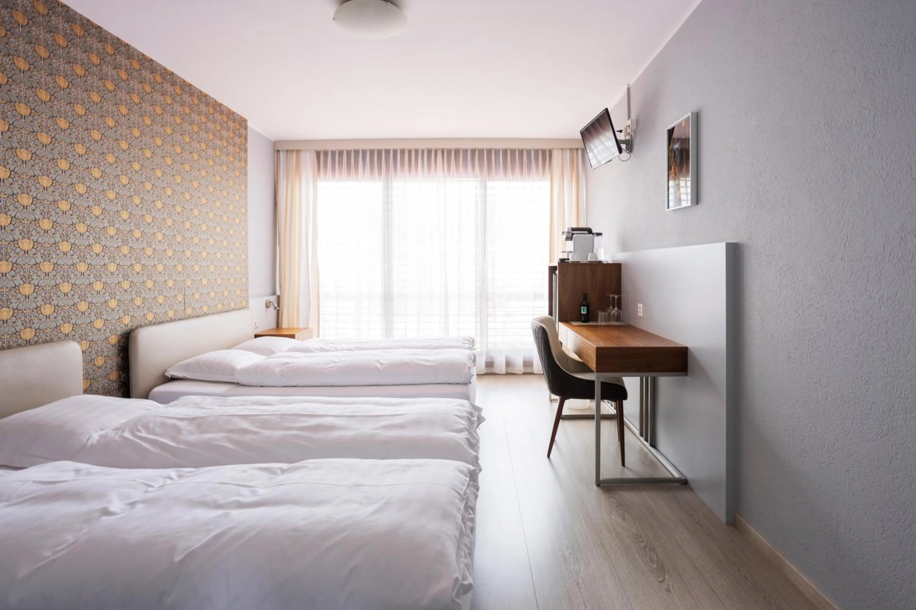 Photo of the whole room, Bed in Rotonda