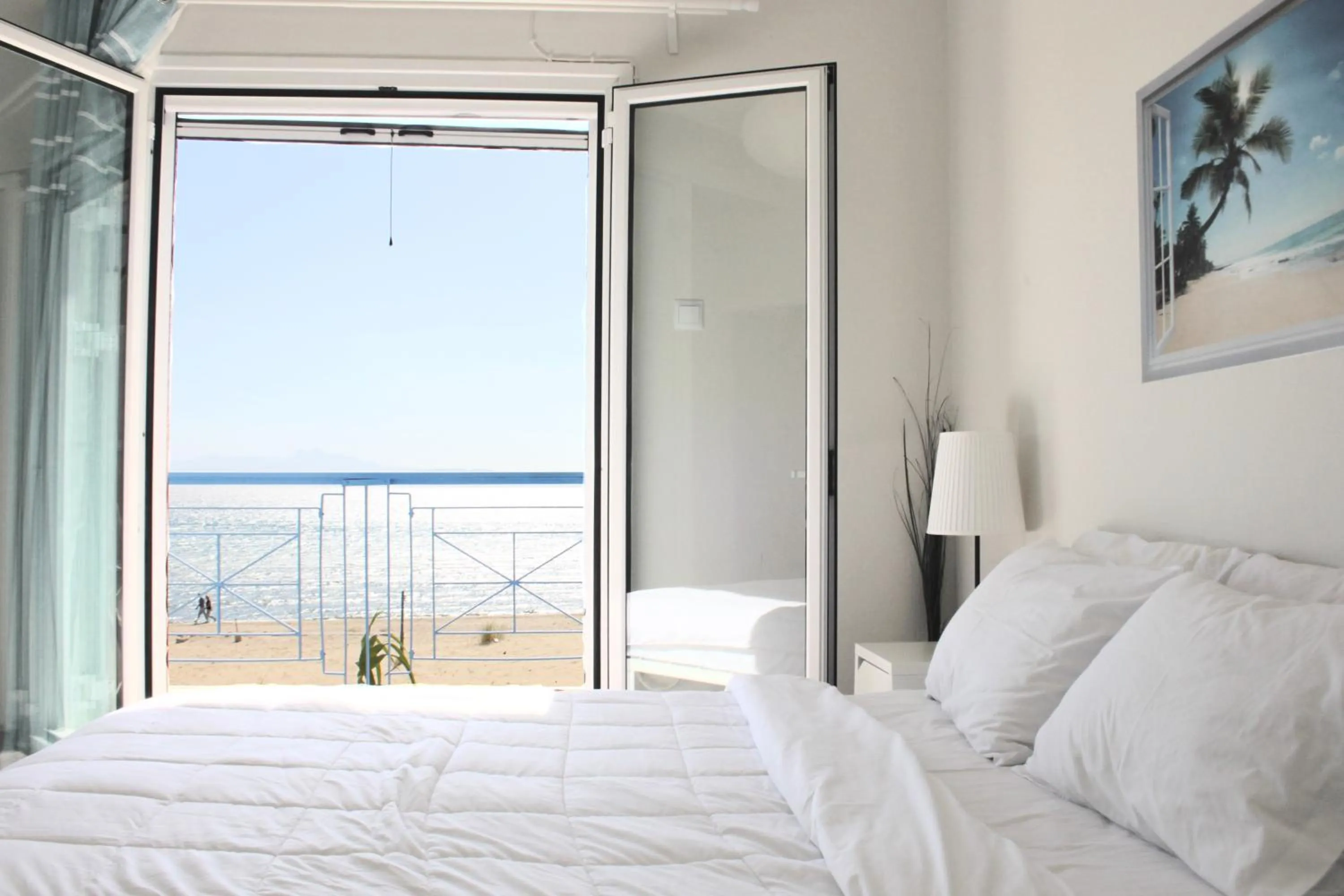Bedroom, Bed in Penthouse & apartments by the Sea airport Airstay