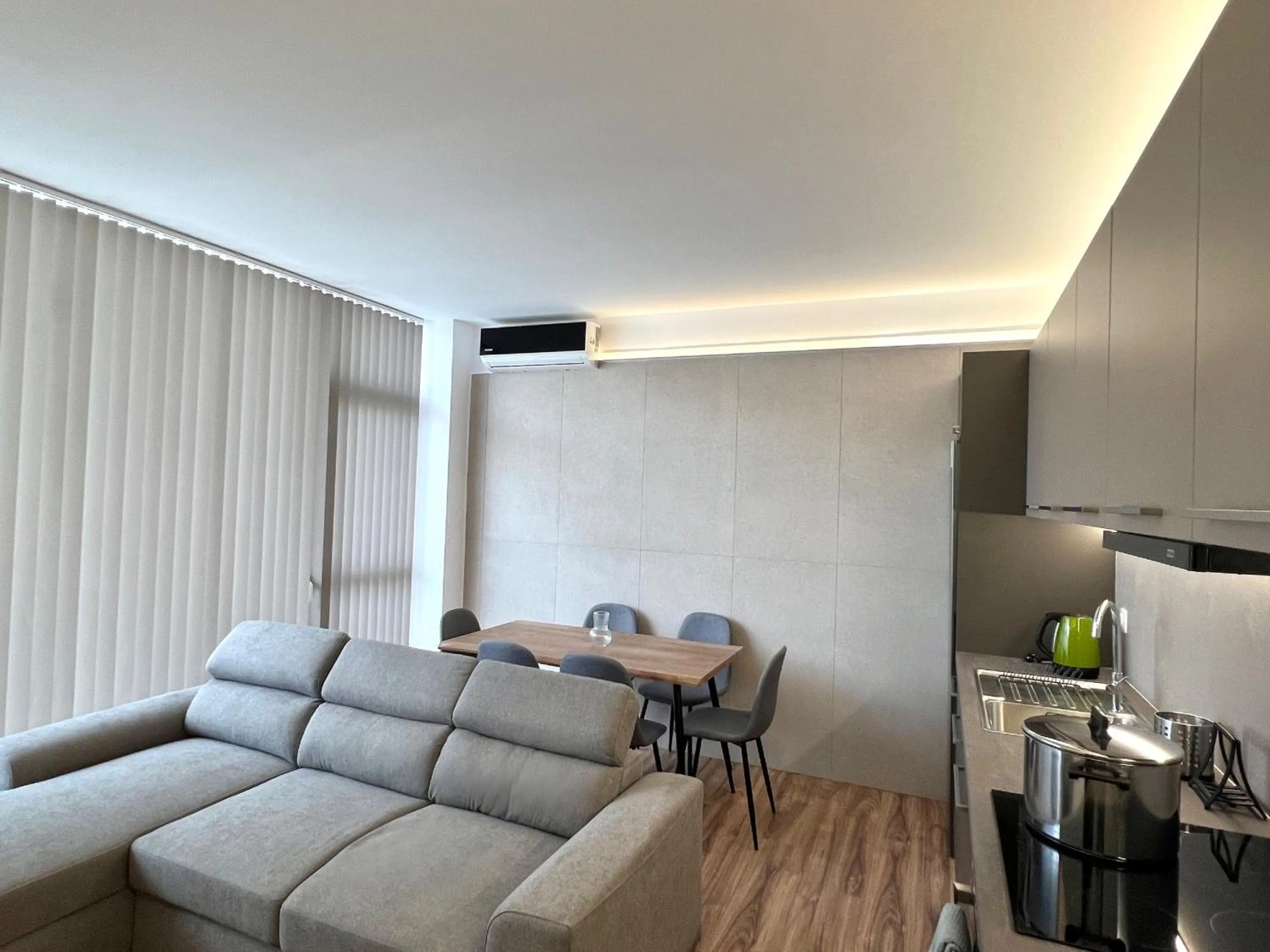 Living room in Penthouse & apartments by the Sea airport Airstay