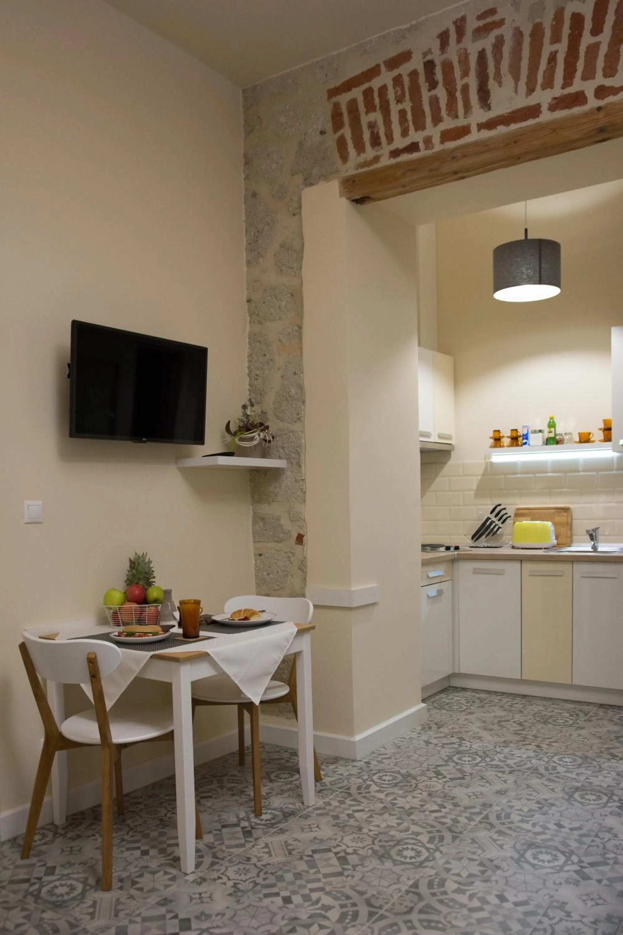 Dining area in Zora Apartman