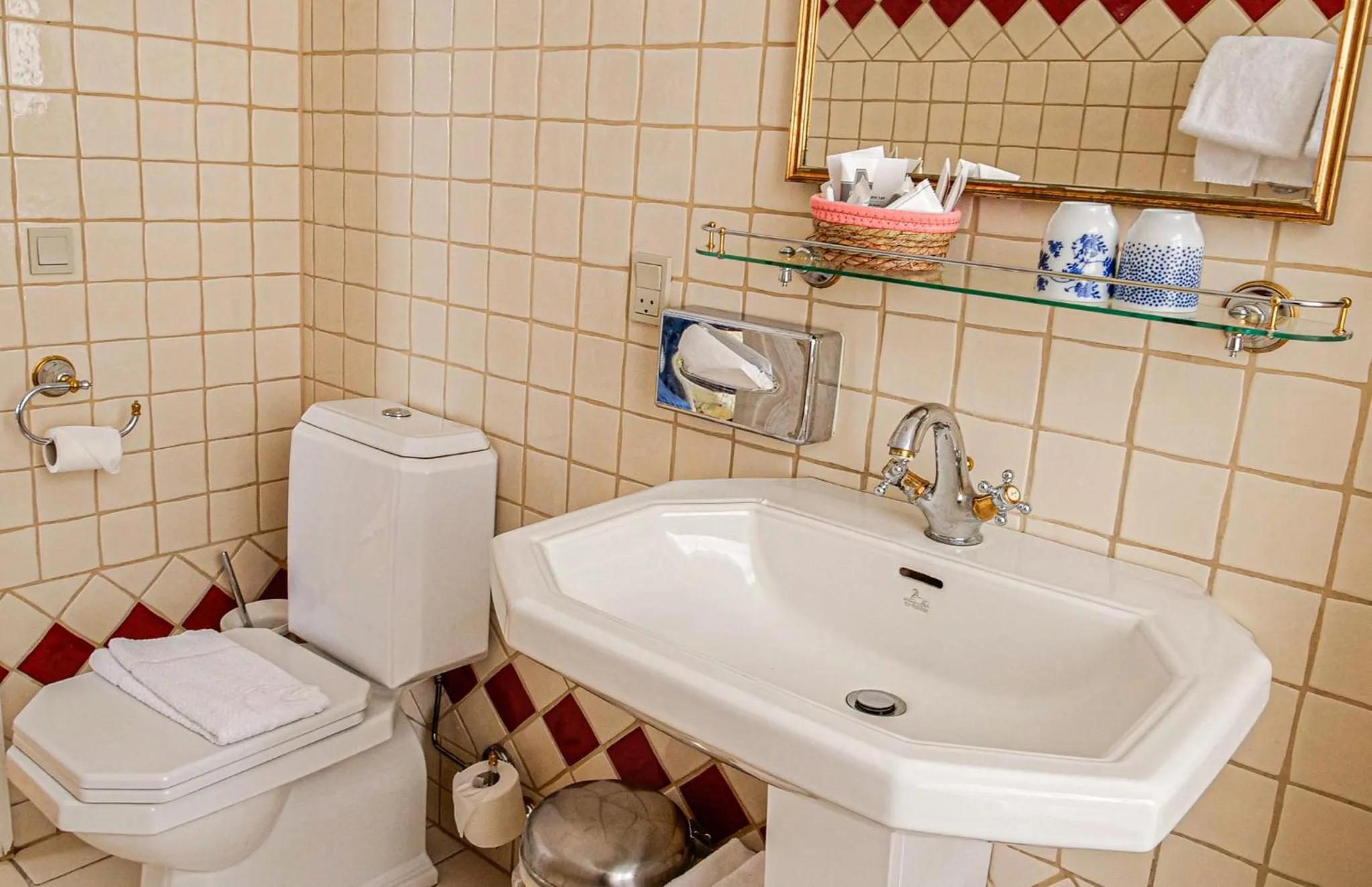 Bathroom in Hotel Ærø