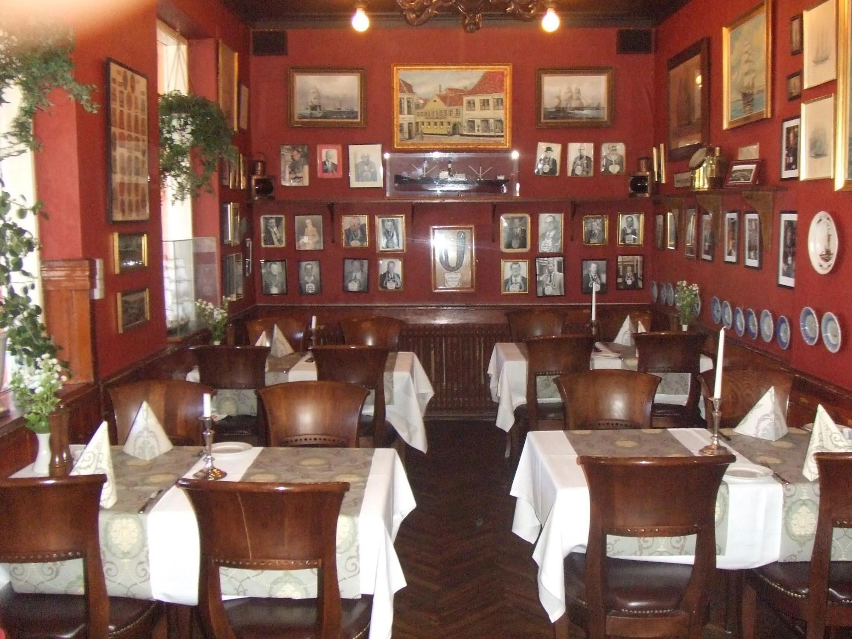 Restaurant/places to eat in Hotel Ærø