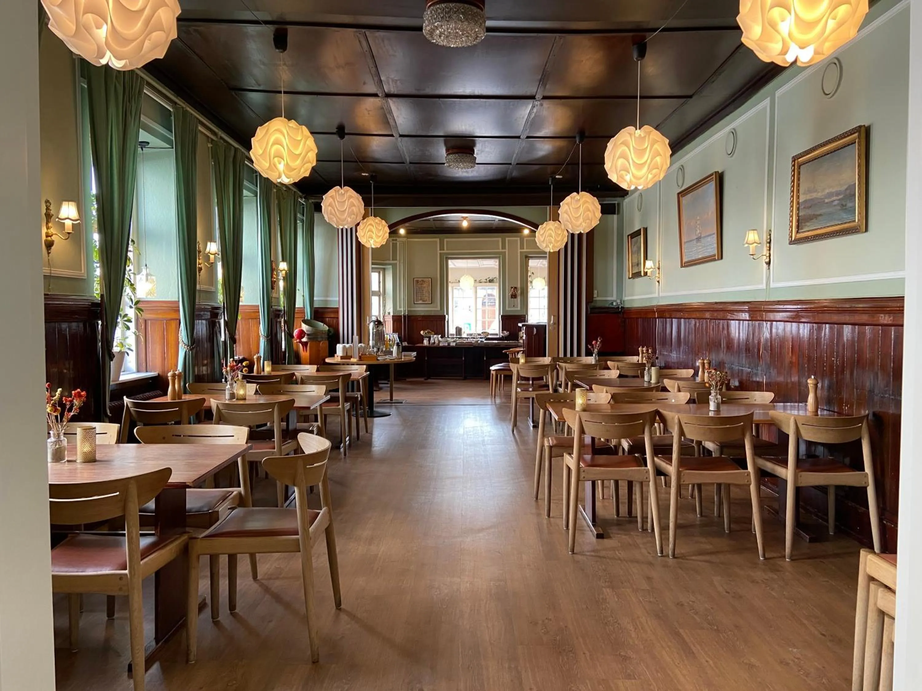 Restaurant/places to eat in Hotel Ærø