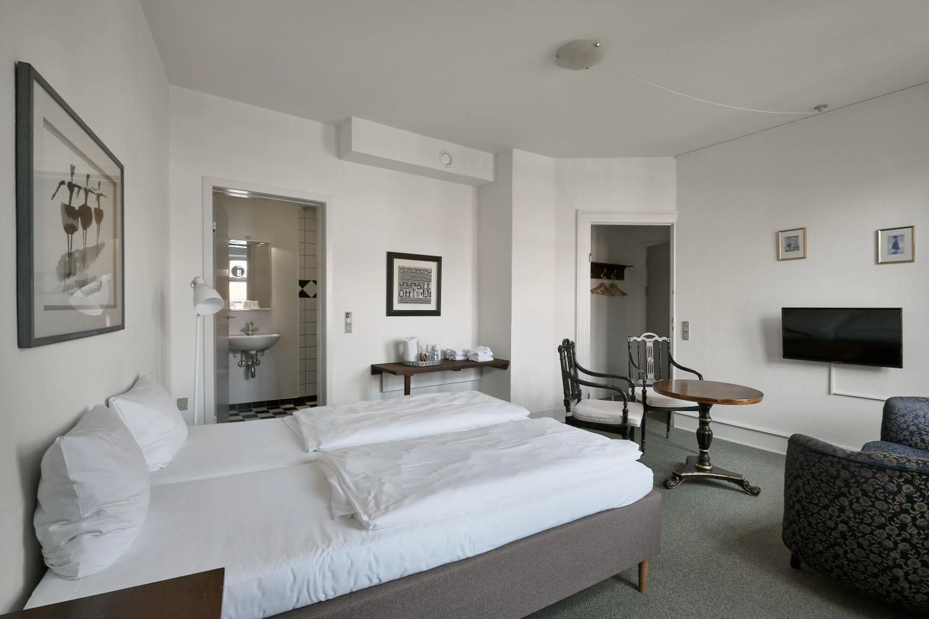 Bedroom, Bed in Hotel Ærø