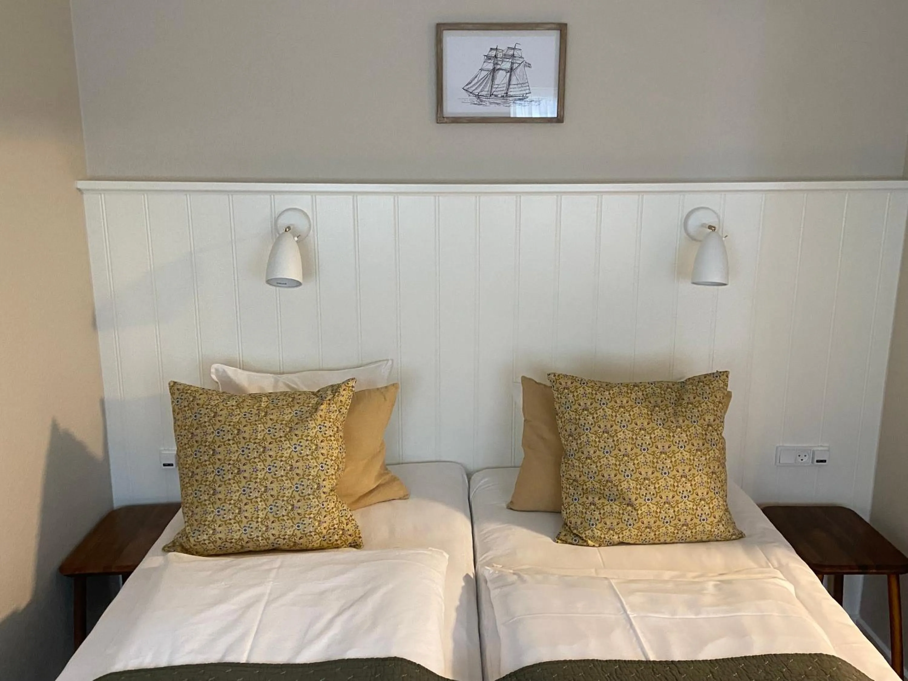 Bedroom, Bed in Hotel Ærø