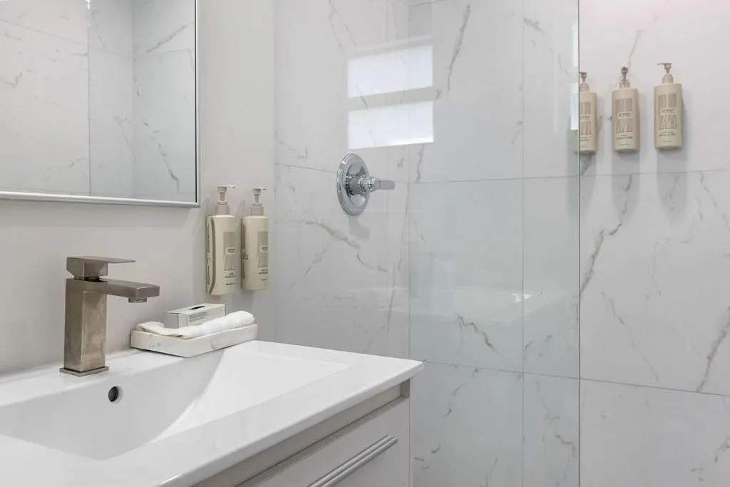 Shower in The Garden Hotel & Resort