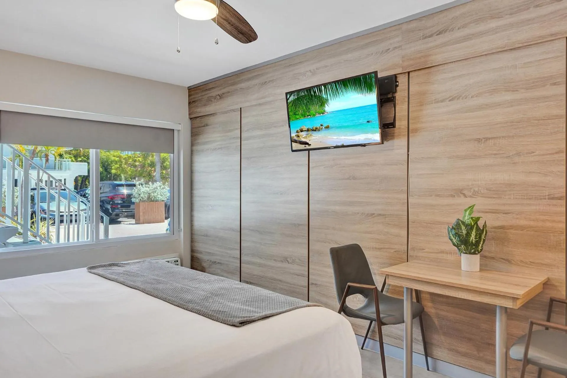 TV and multimedia, Bed in The Garden Hotel & Resort