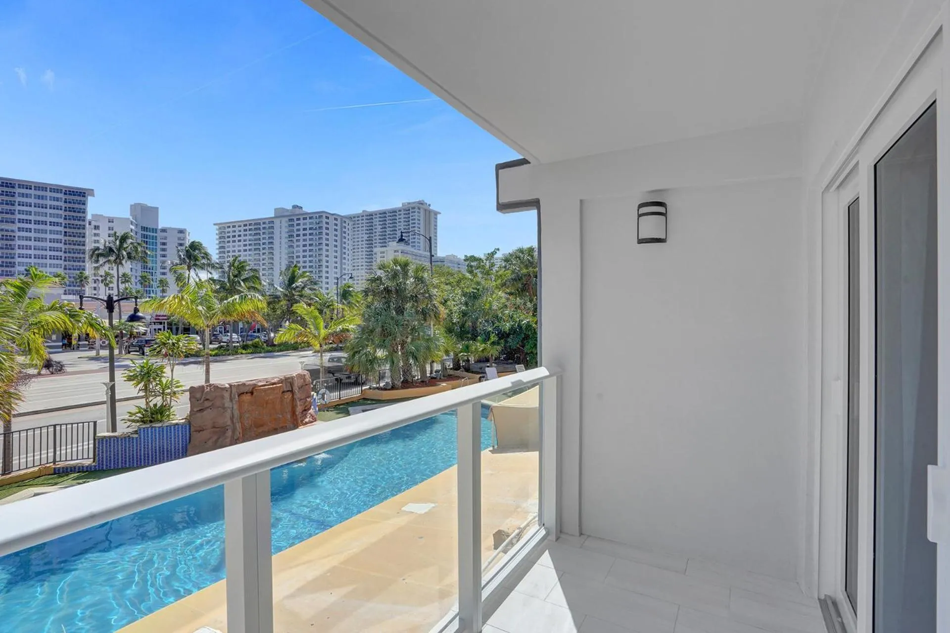 Balcony/Terrace in The Garden Hotel & Resort