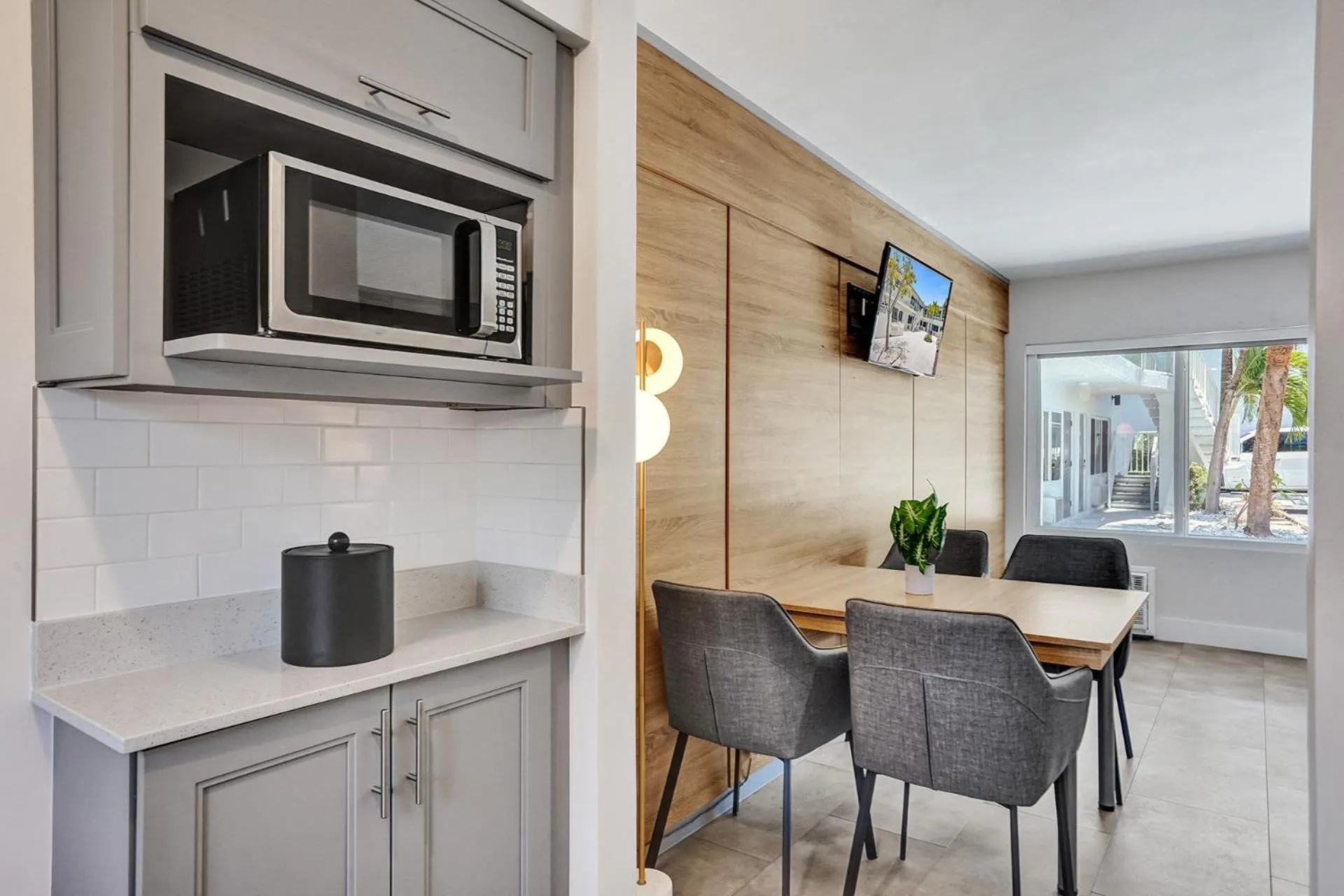 Kitchen or kitchenette in The Garden Hotel & Resort