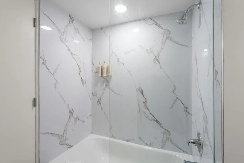 Shower in The Garden Hotel & Resort