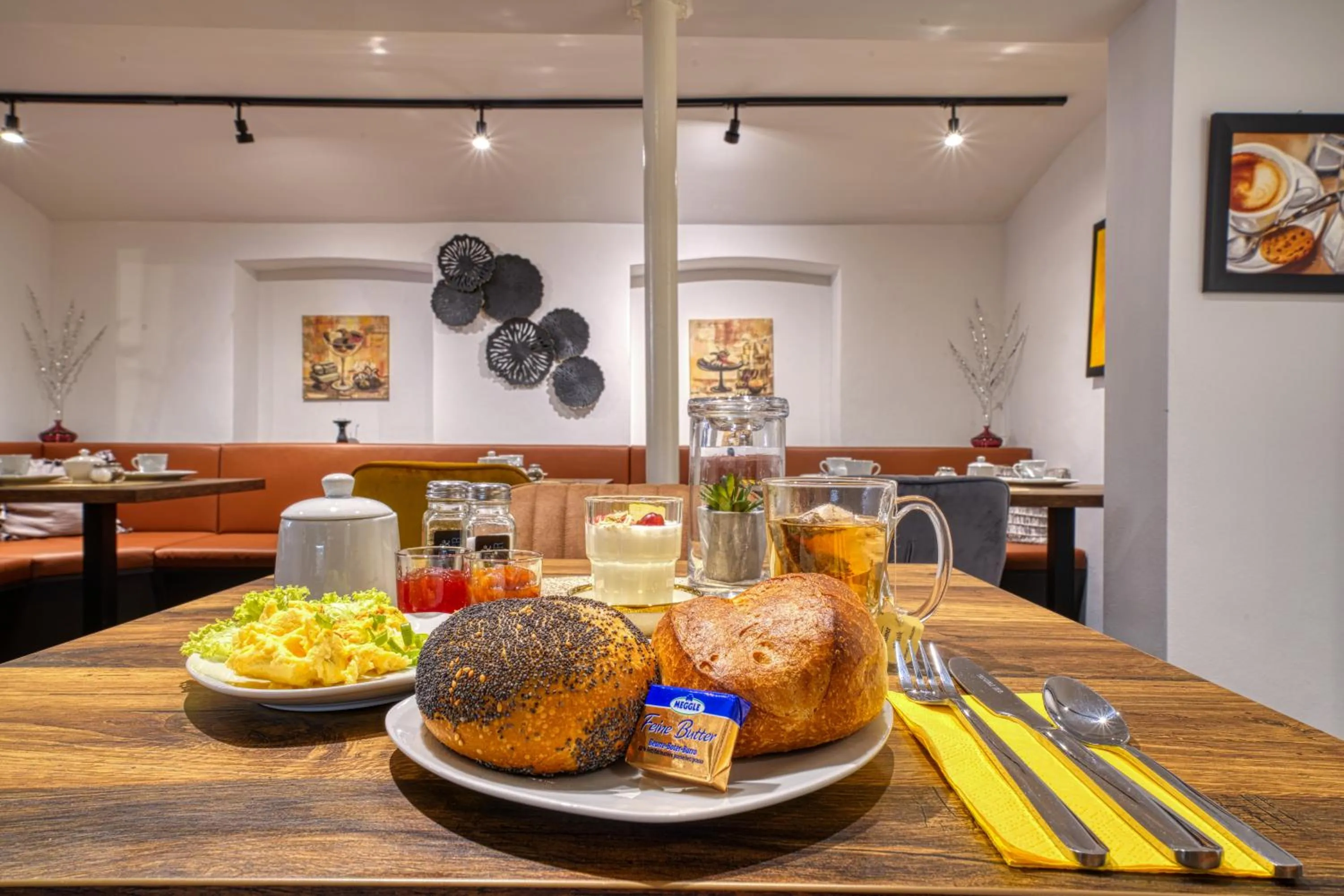 Food and drinks in Zentrum Hotel Stade