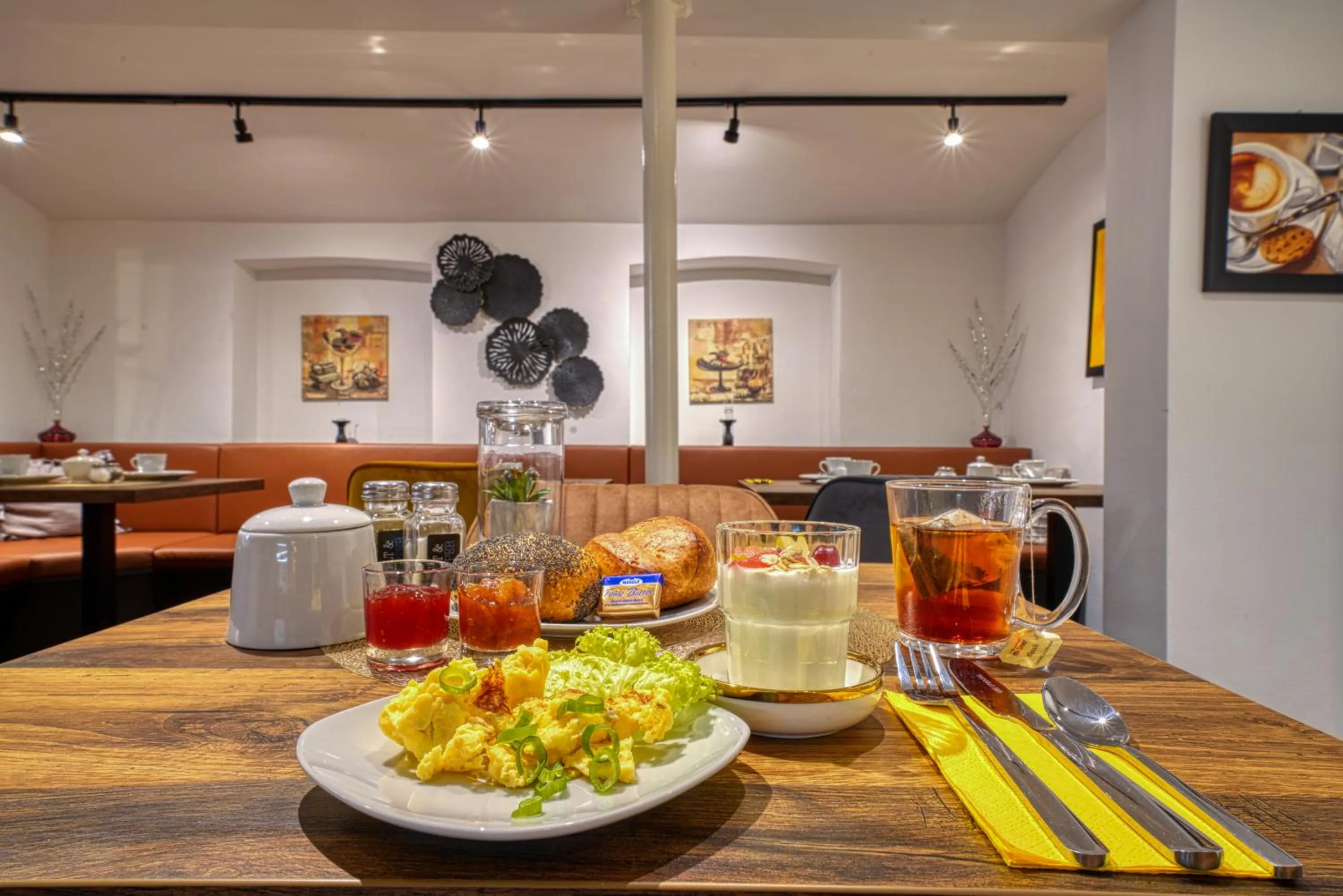 Food and drinks in Zentrum Hotel Stade