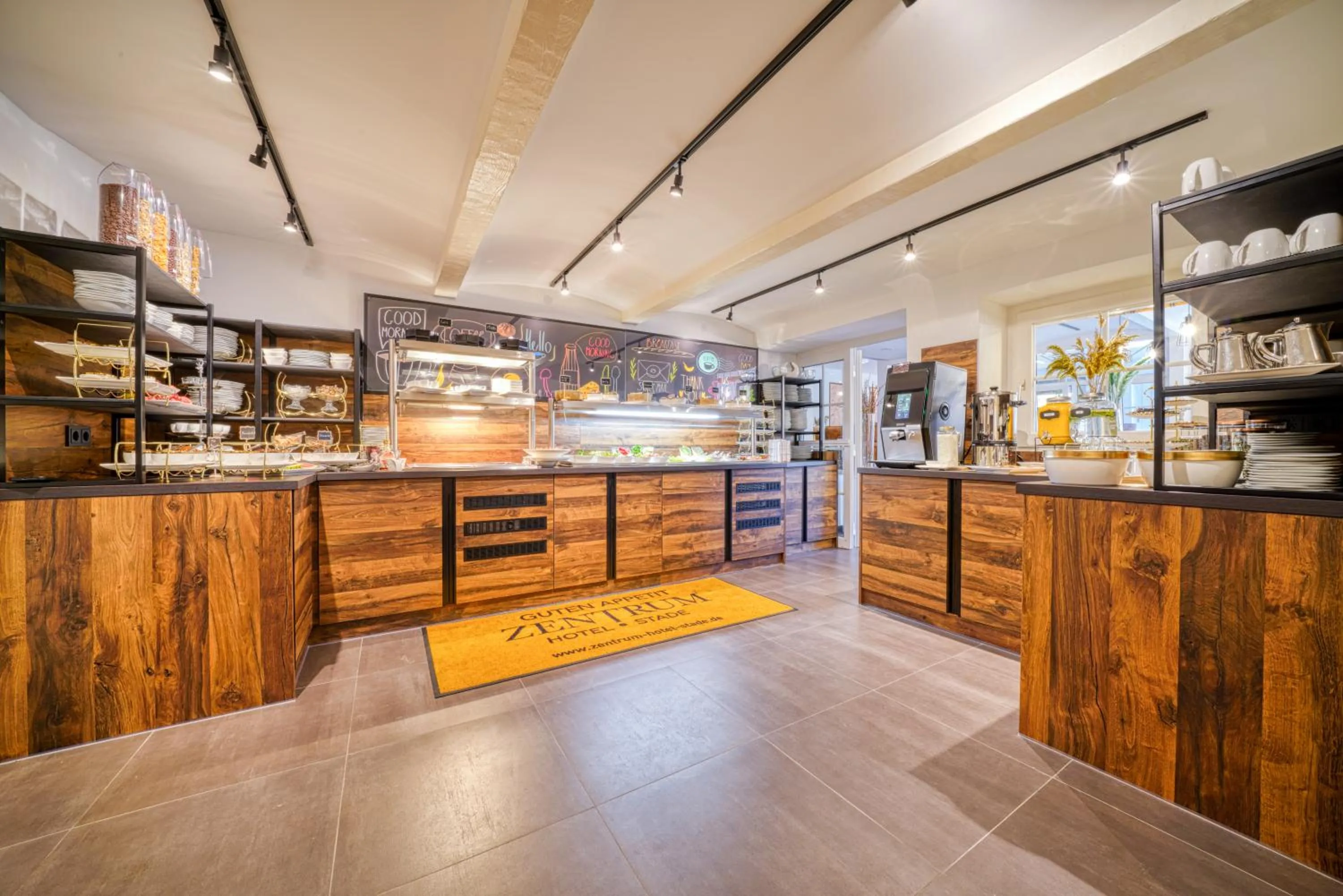 Food and drinks in Zentrum Hotel Stade