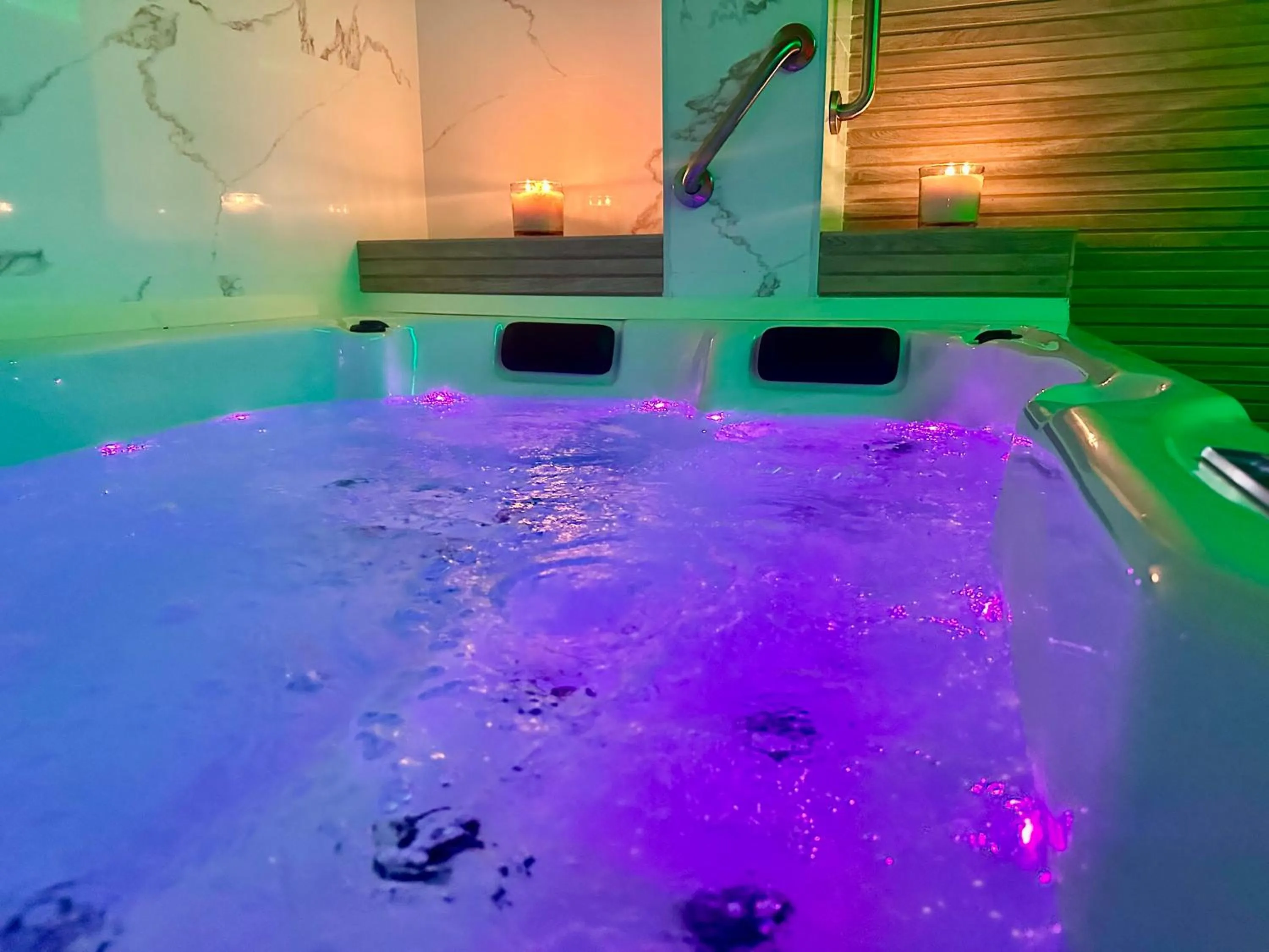 Hot Tub in Hotel&Spa El Puerto