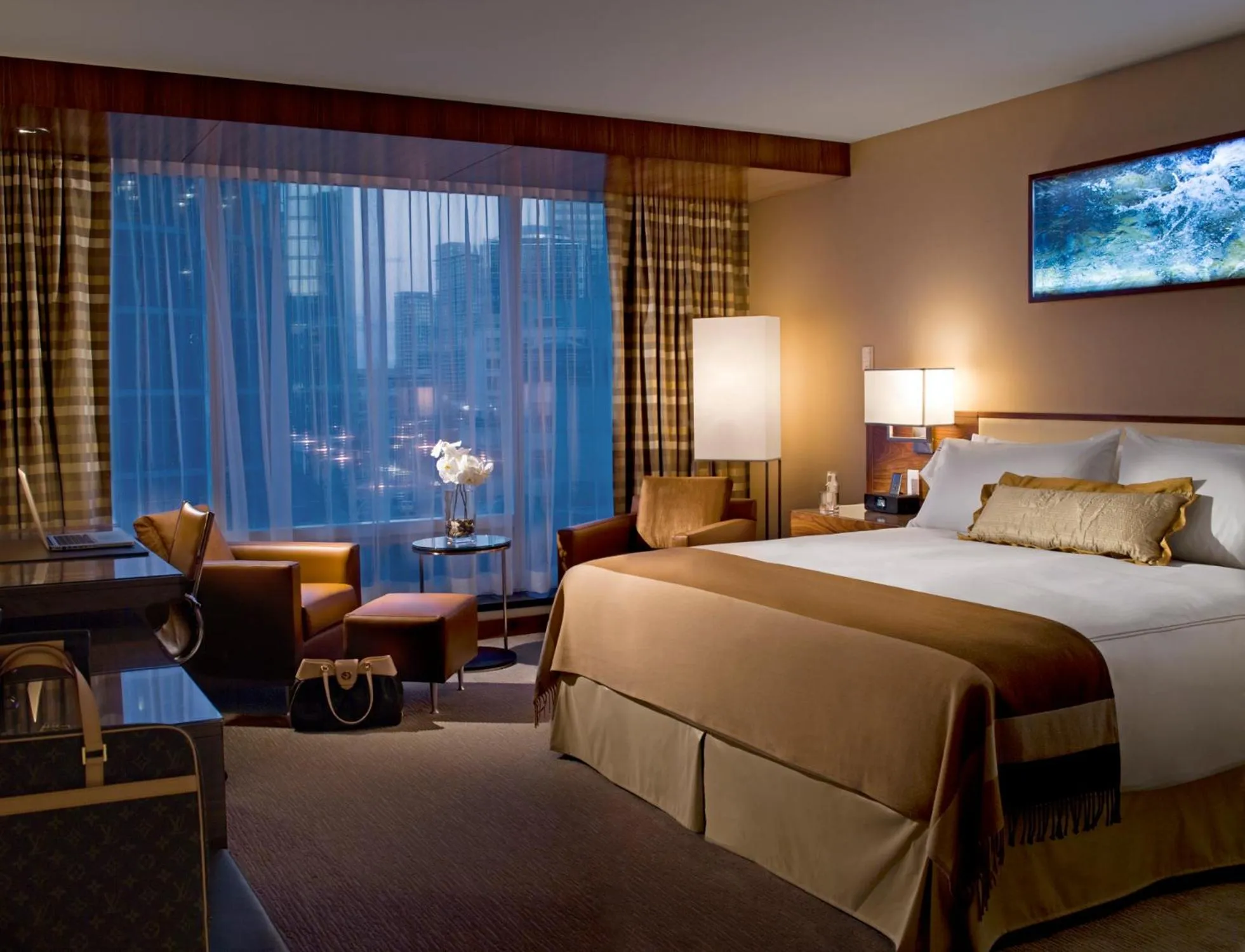 Bed in Fairmont Pacific Rim