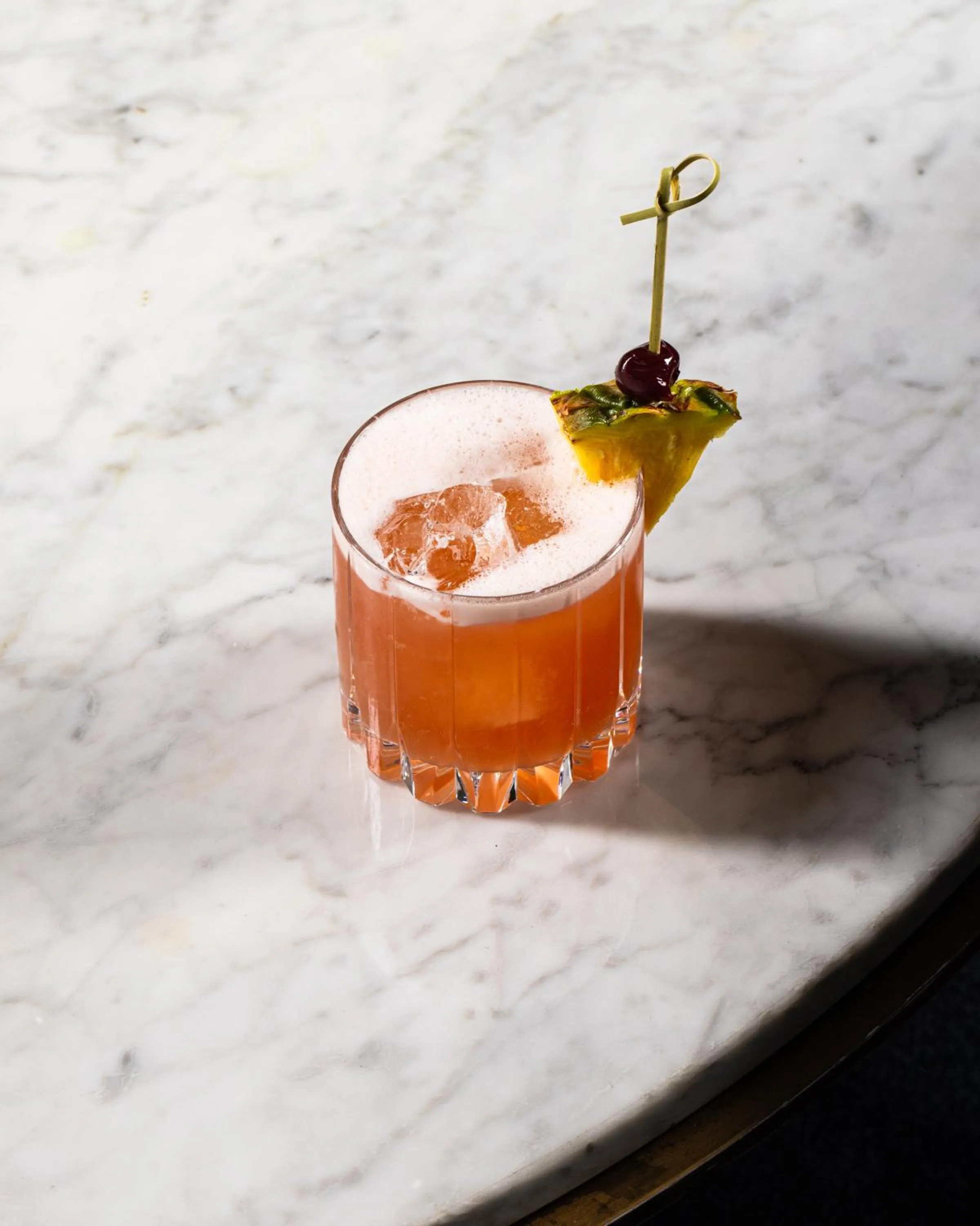 Lounge or bar in Fairmont Pacific Rim