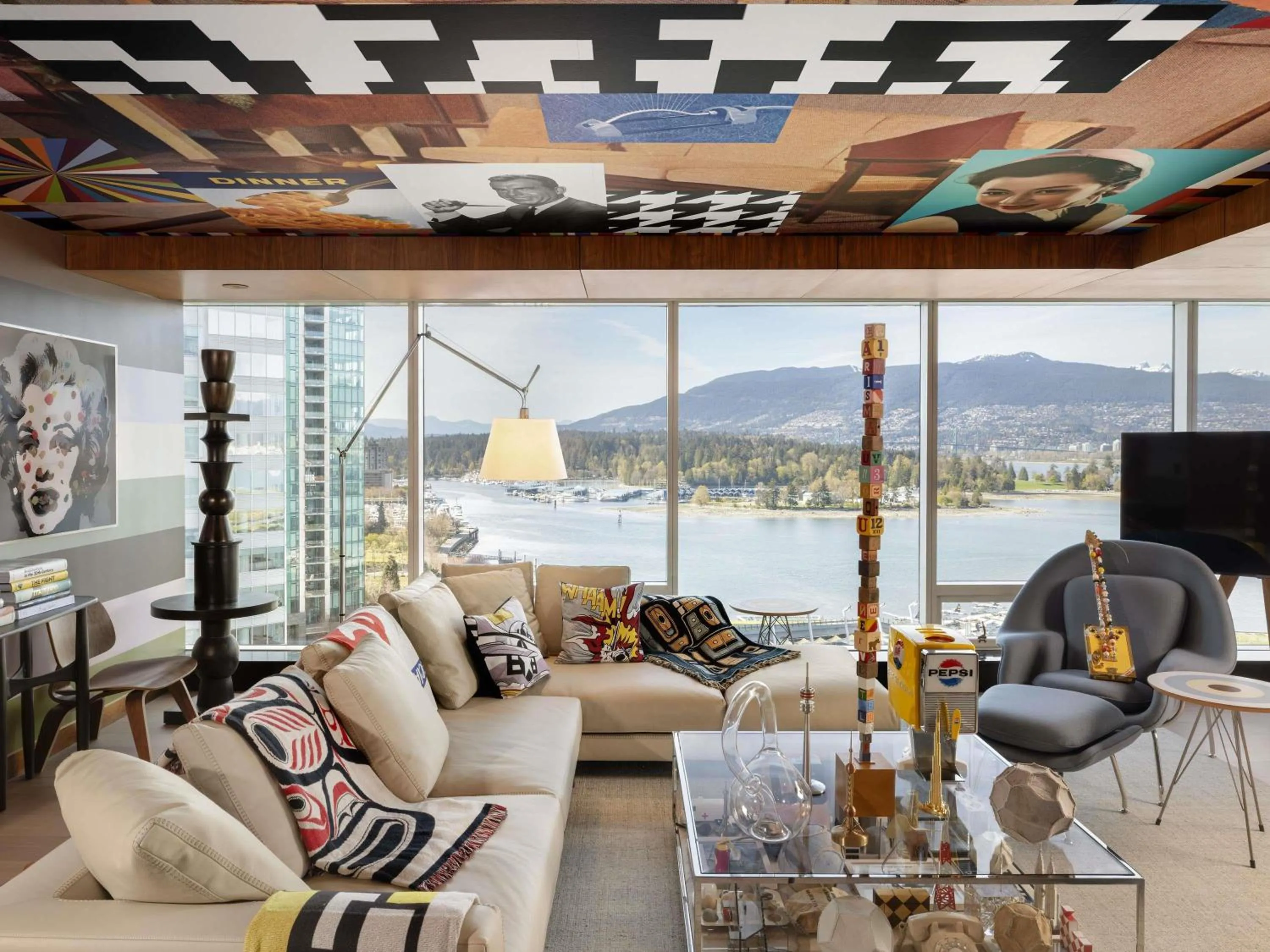 Bedroom in Fairmont Pacific Rim