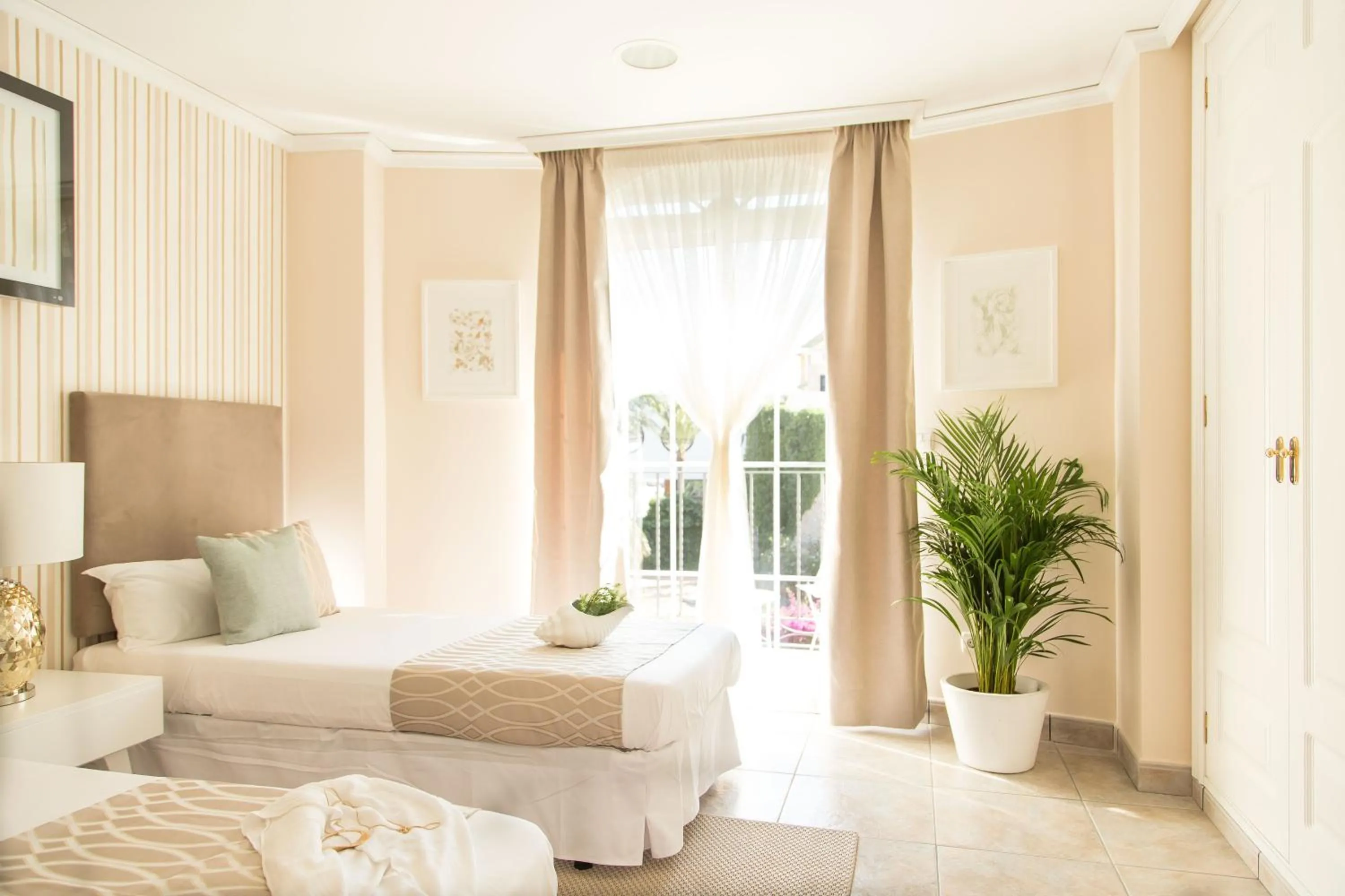 Bed in MD Villa Cullera Cap Blanc