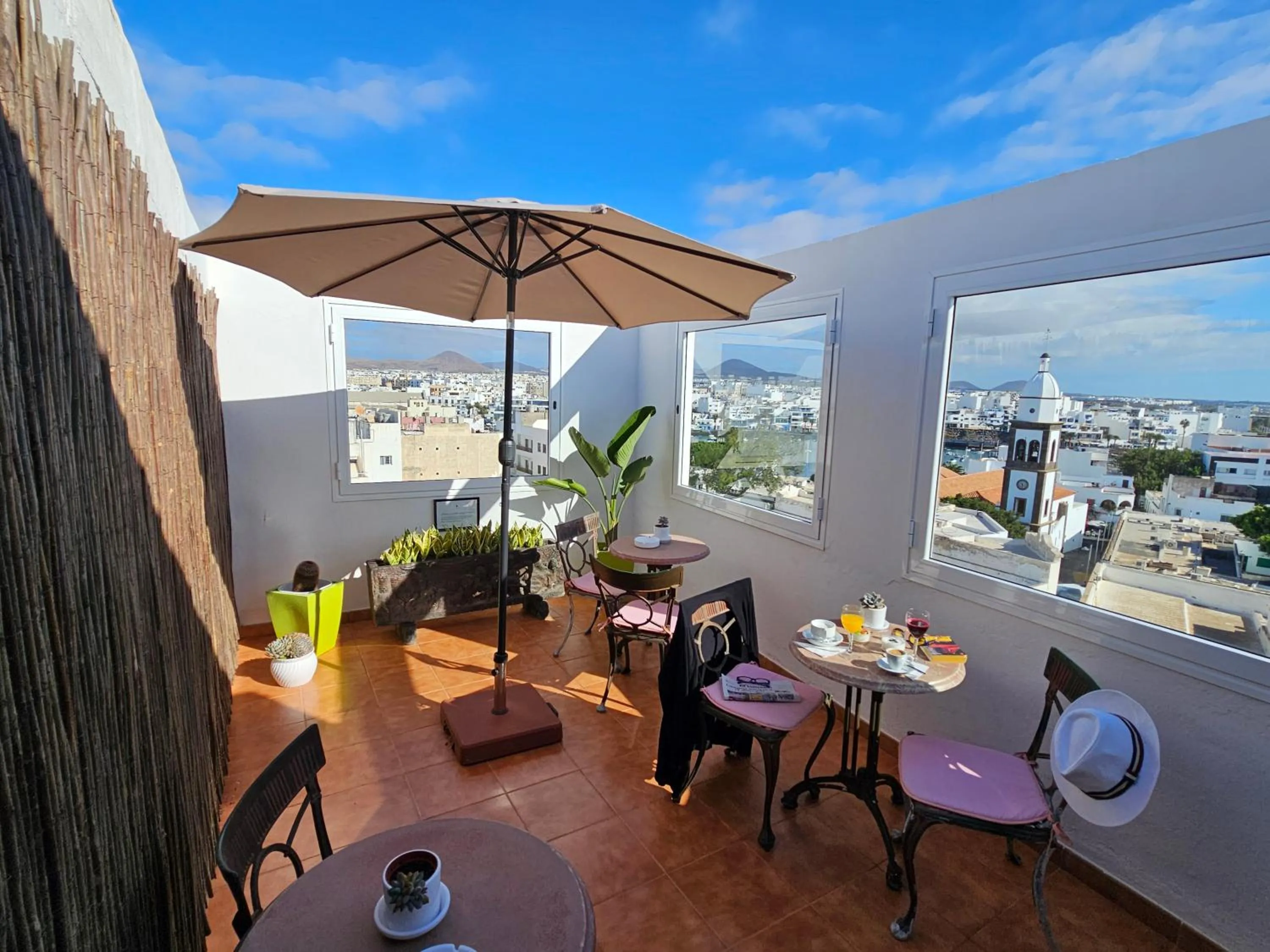 Property building in Hotel Miramar