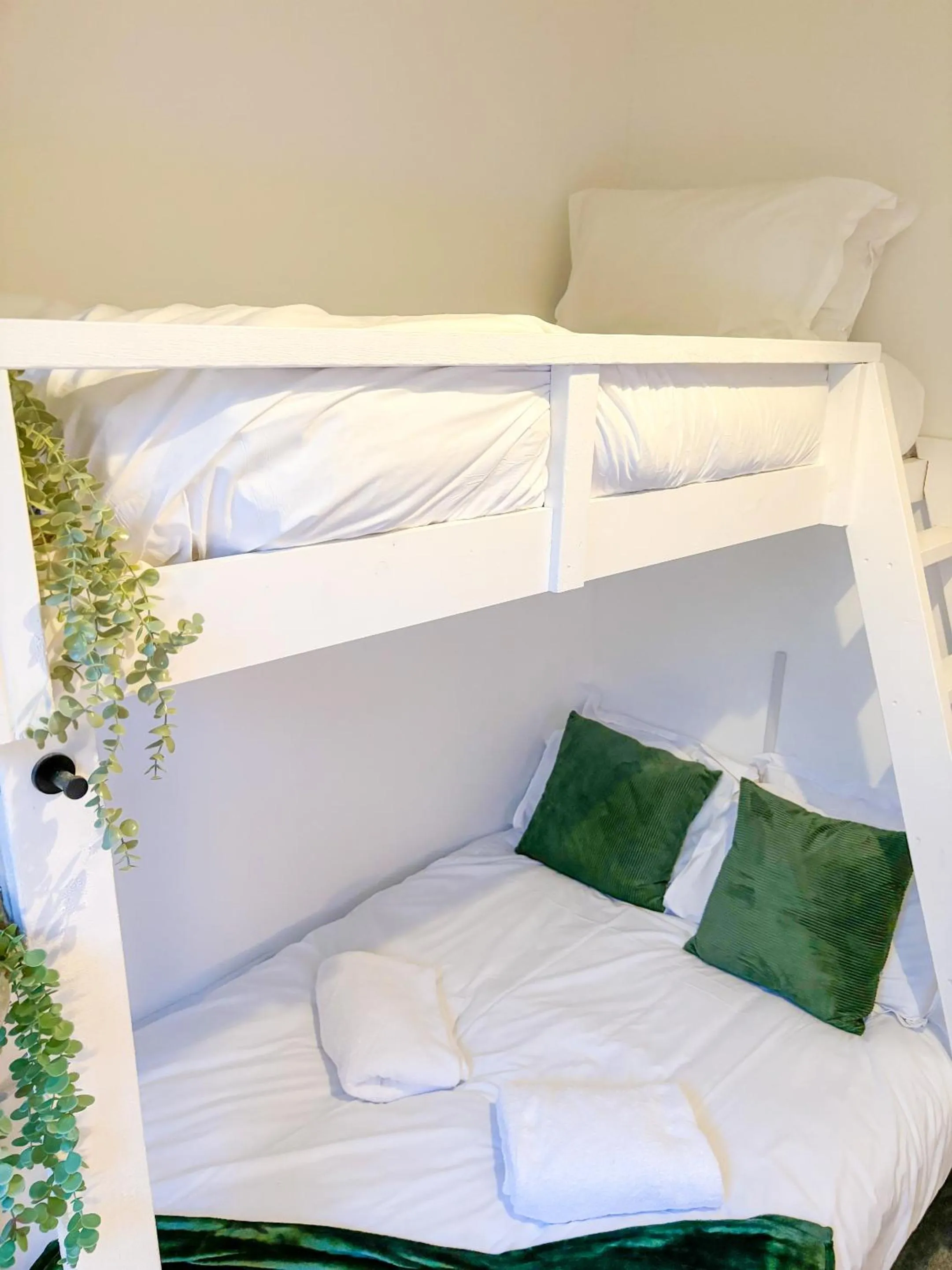 Bedroom, Bed in X Hotel Brunswick Square