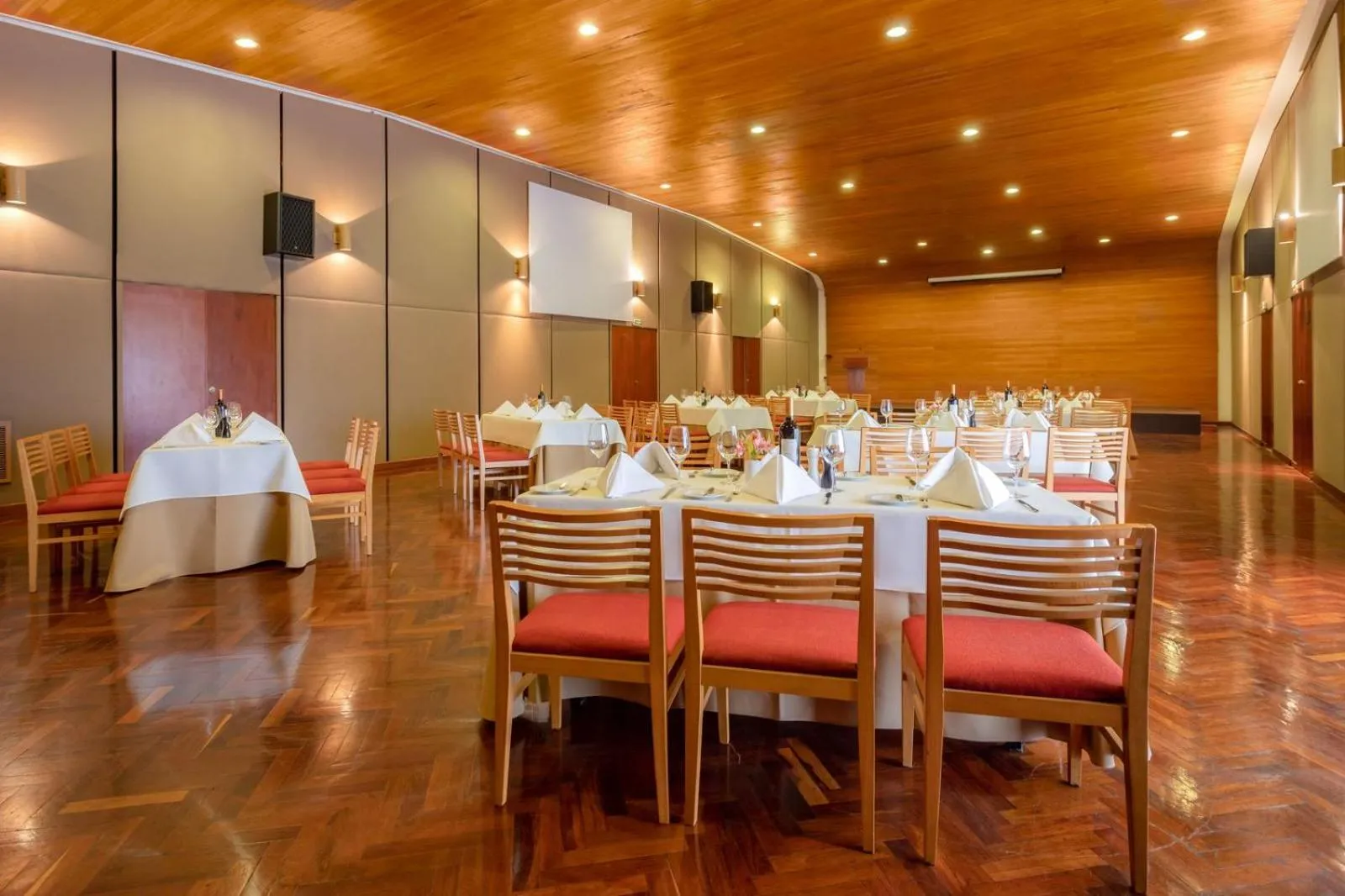 Restaurant/places to eat in GHL Hotel Lago Titicaca