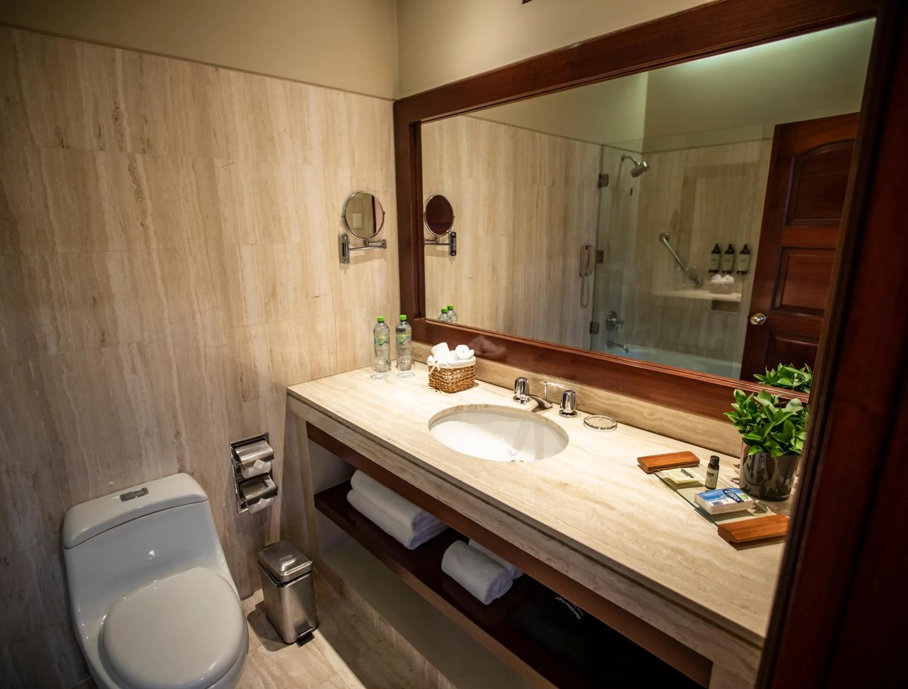 Bathroom in Wyndham Costa del Sol Arequipa