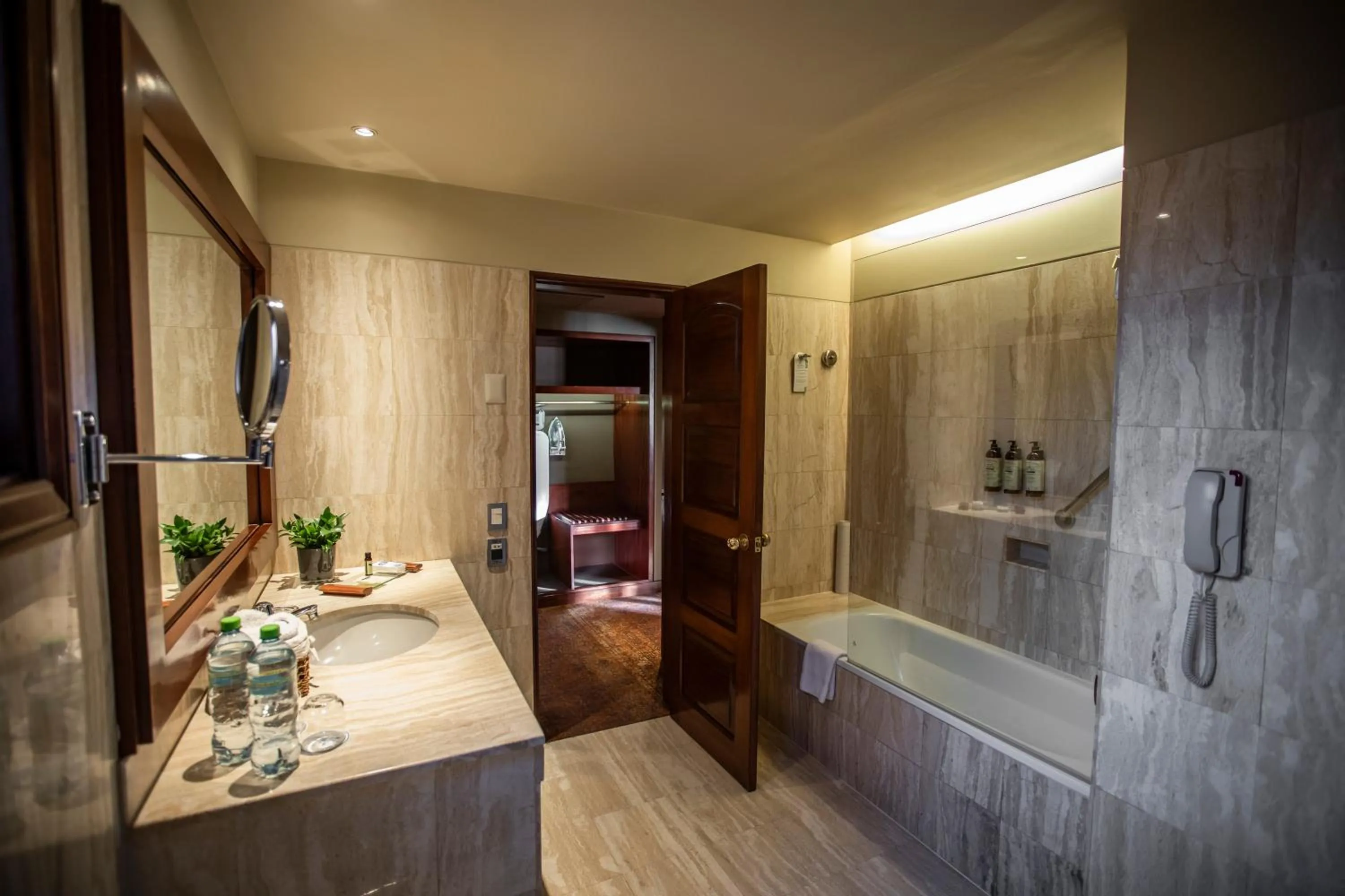 Bathroom in Wyndham Costa del Sol Arequipa