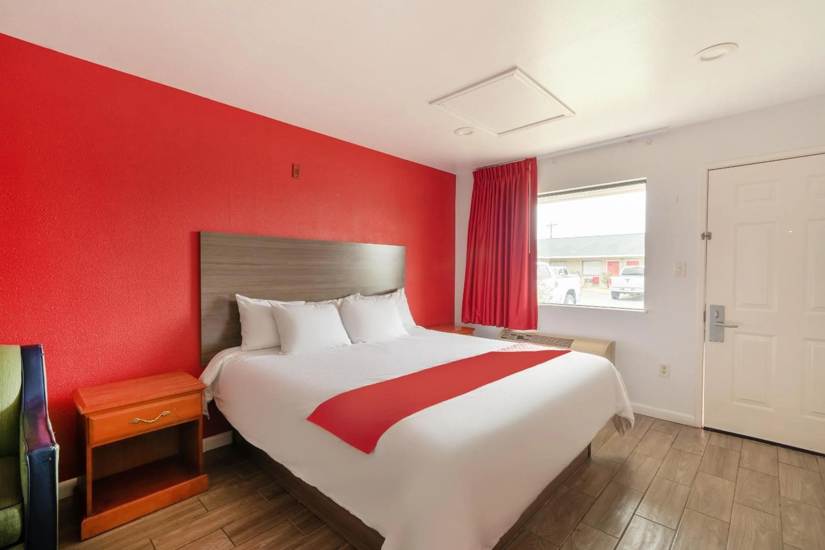 Bedroom, Bed in OYO Hotel San Antonio near AT&T Center