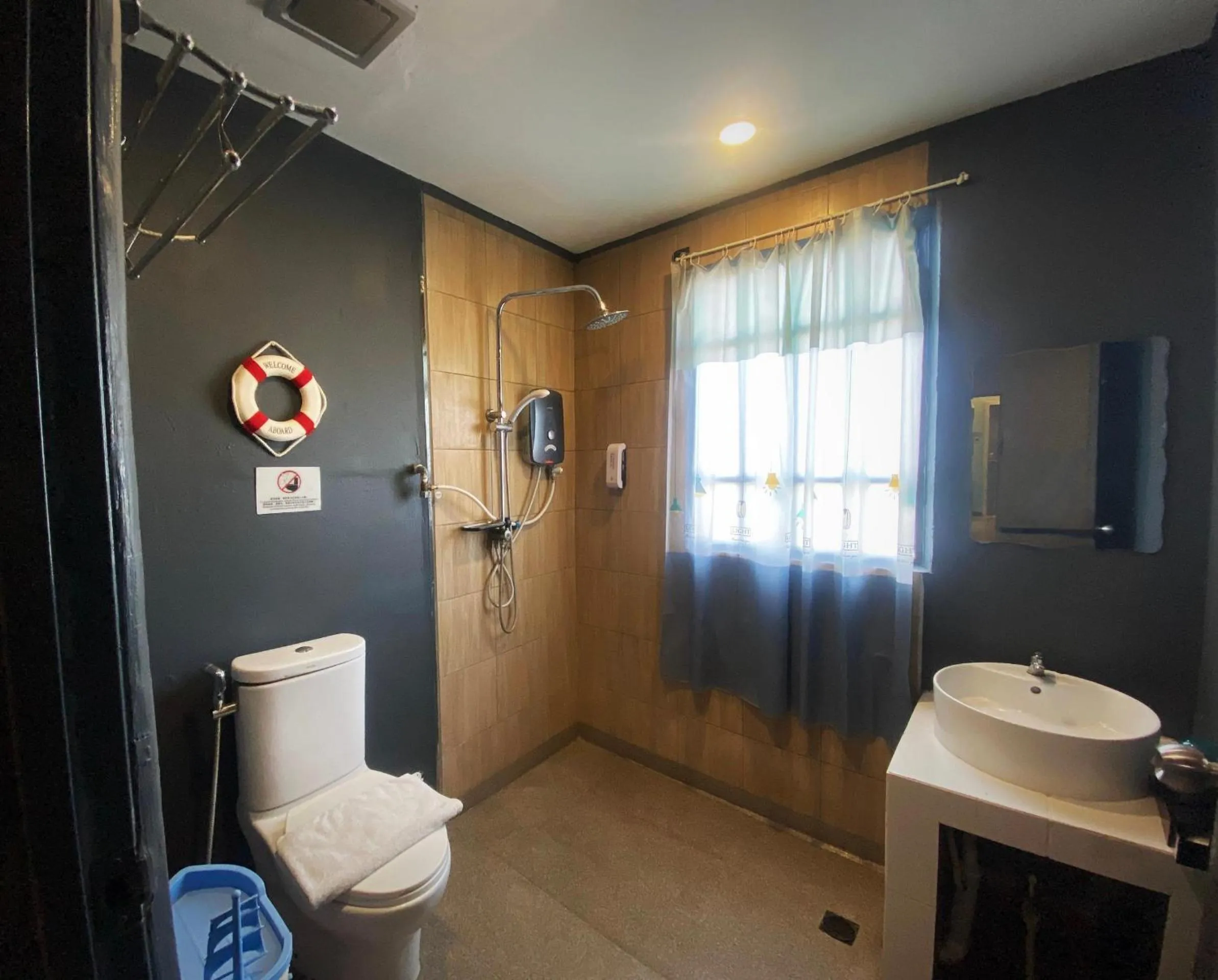 Ang Lee Holiday Stay