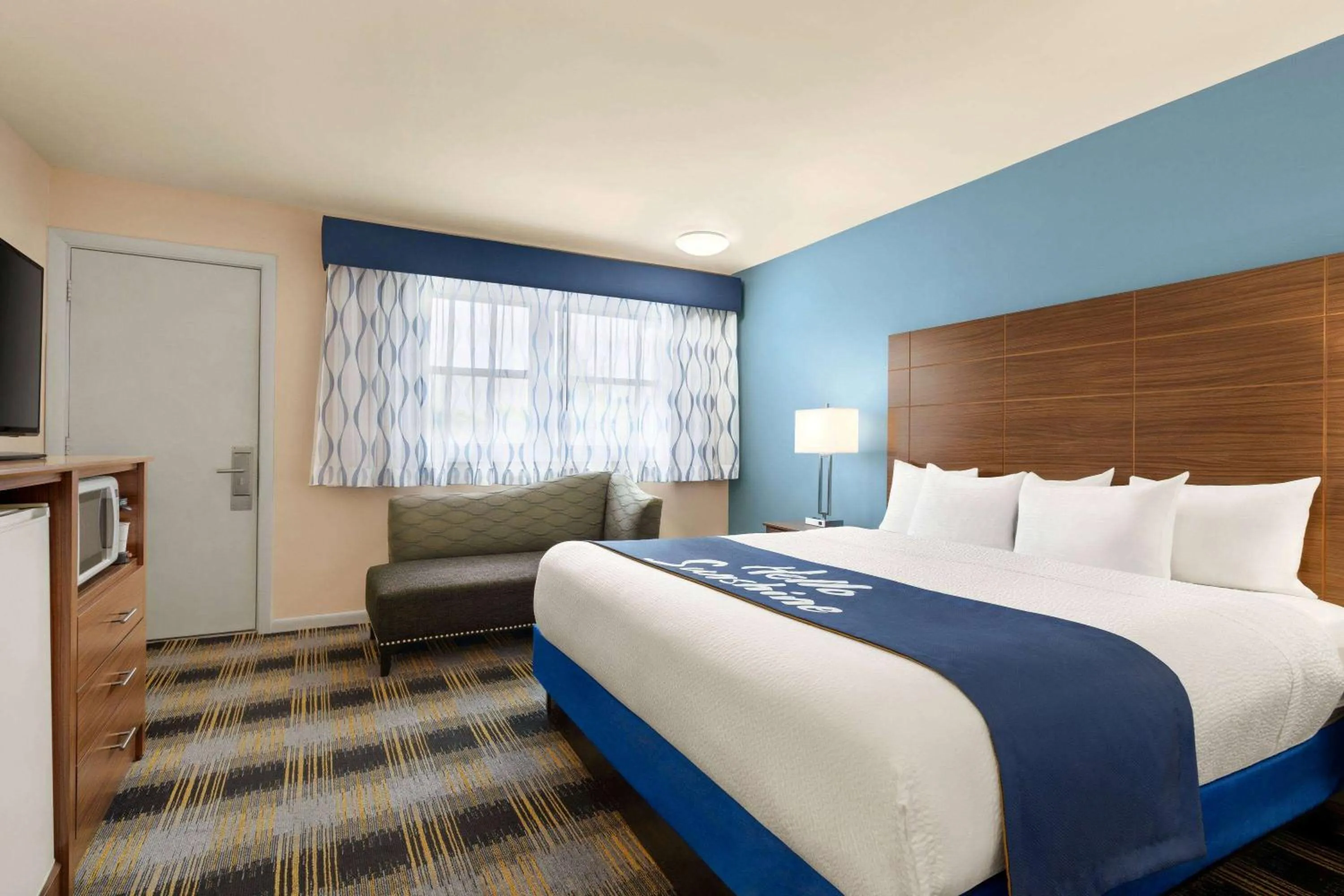 Bedroom, Bed in Days Inn by Wyndham Middletown/Newport Area