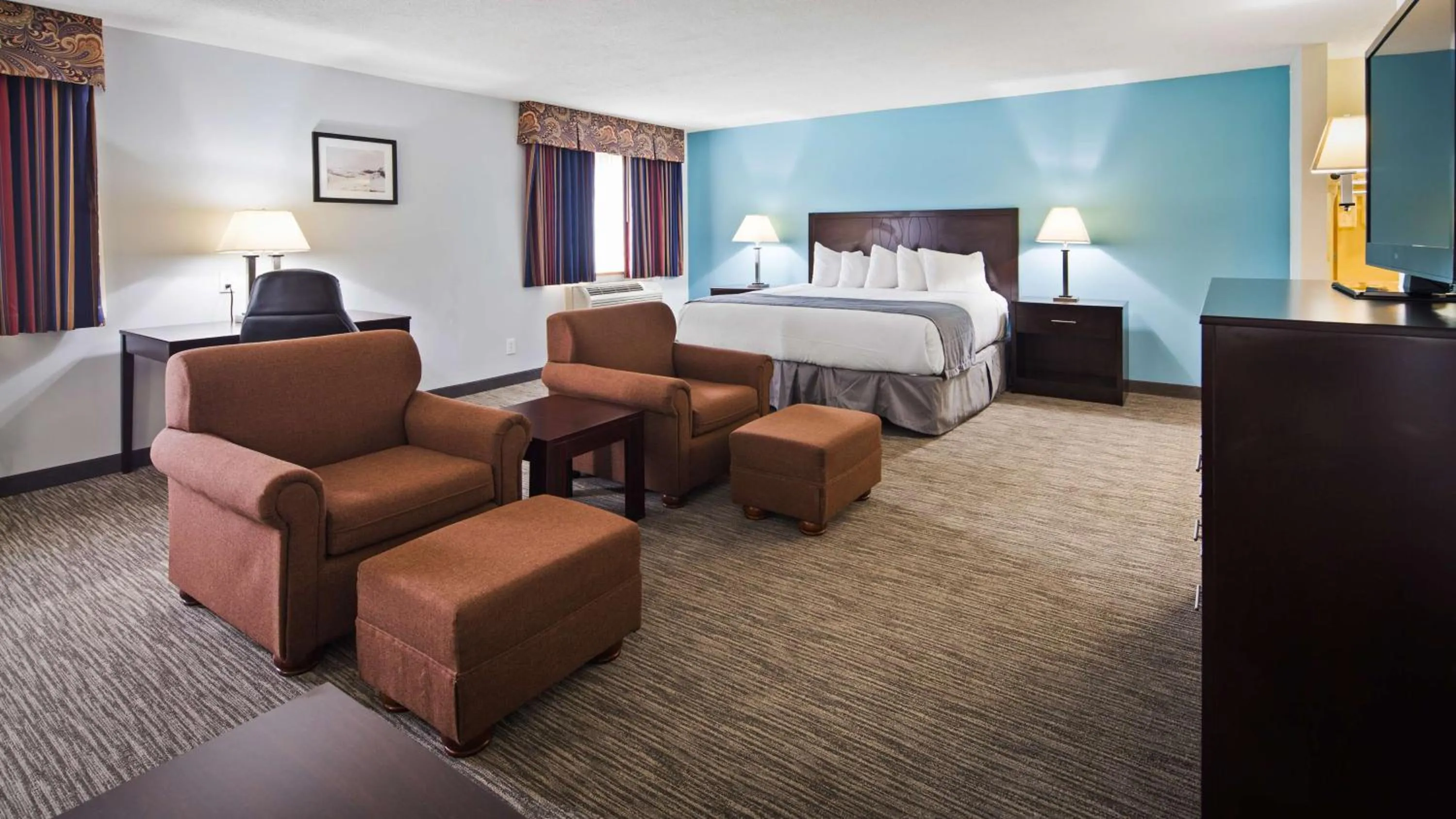 Photo of the whole room in Best Western New Baltimore Inn