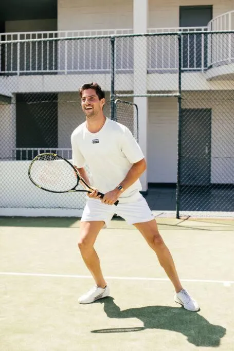 Tennis court in Pier 21 Riverside Apartment Hotel