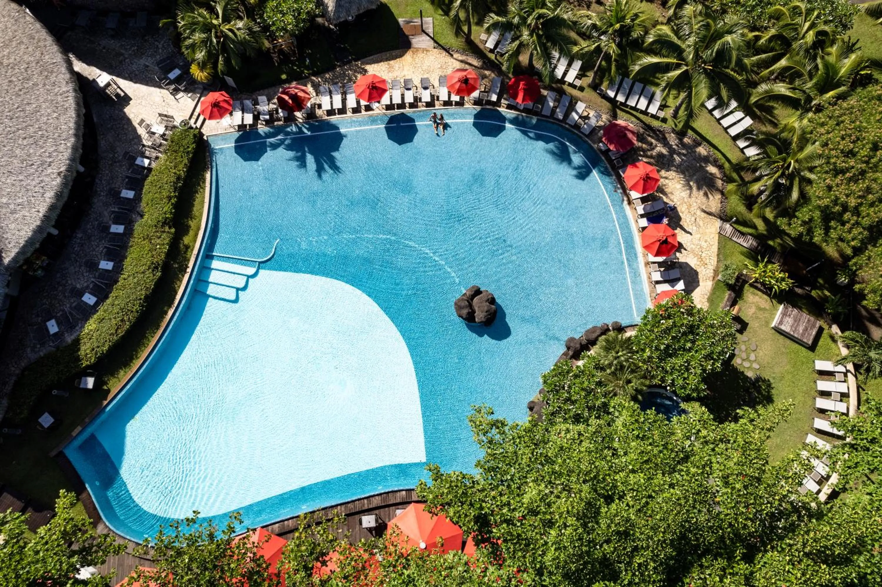 Swimming pool in Le Tahiti by Pearl Resorts