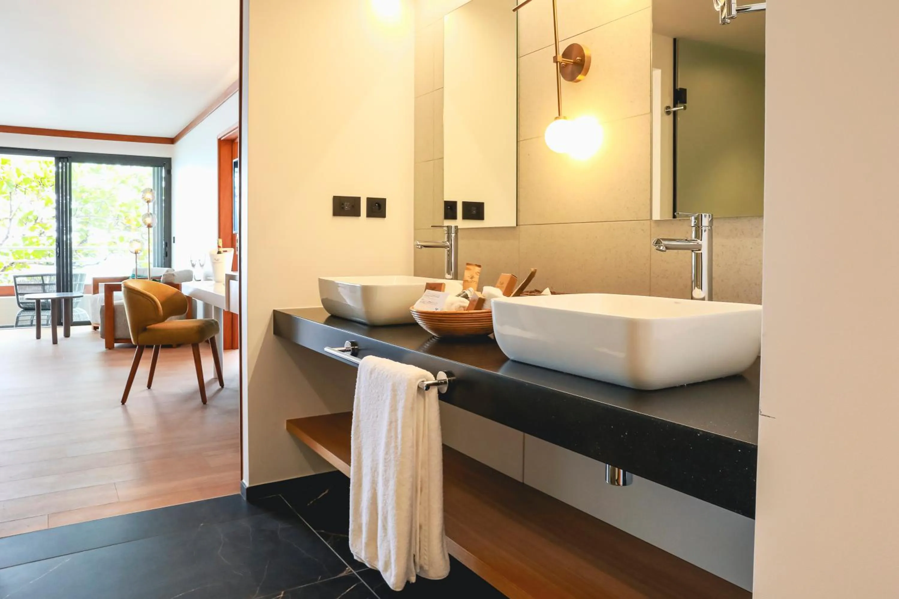 Bathroom in Le Tahiti by Pearl Resorts