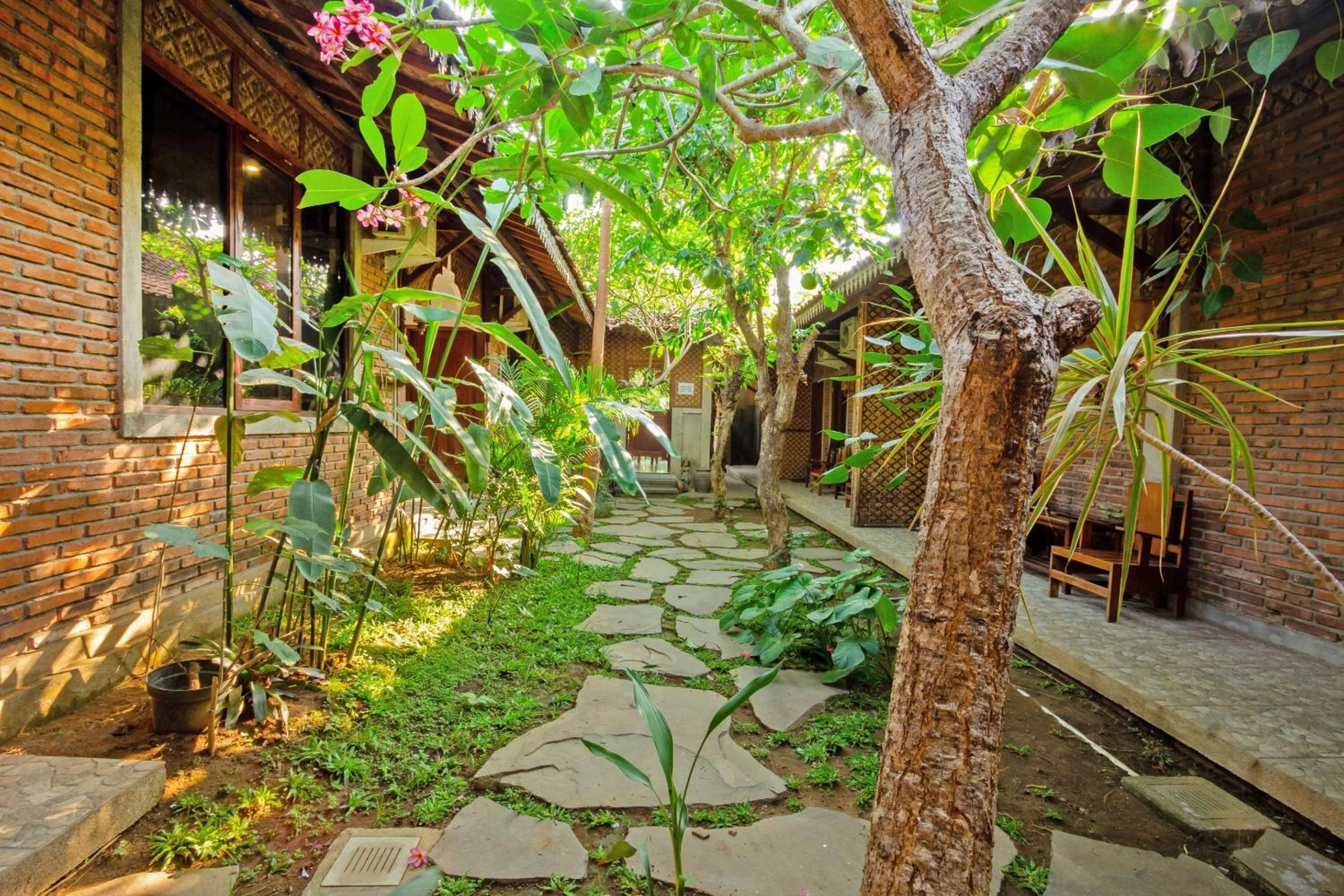 Lobby or reception in Hotel O Abhaya Mudra Homestay