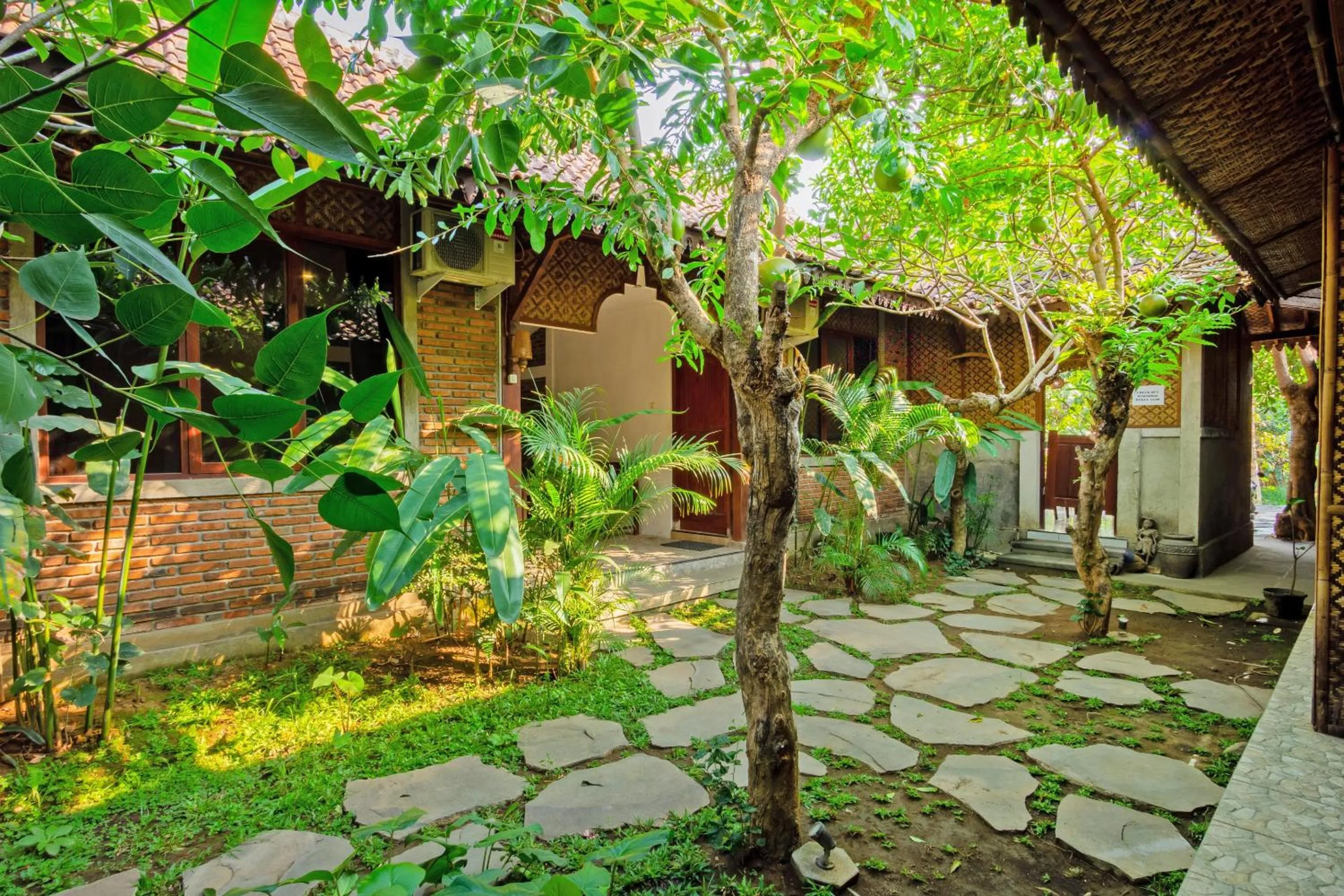 Lobby or reception in Hotel O Abhaya Mudra Homestay