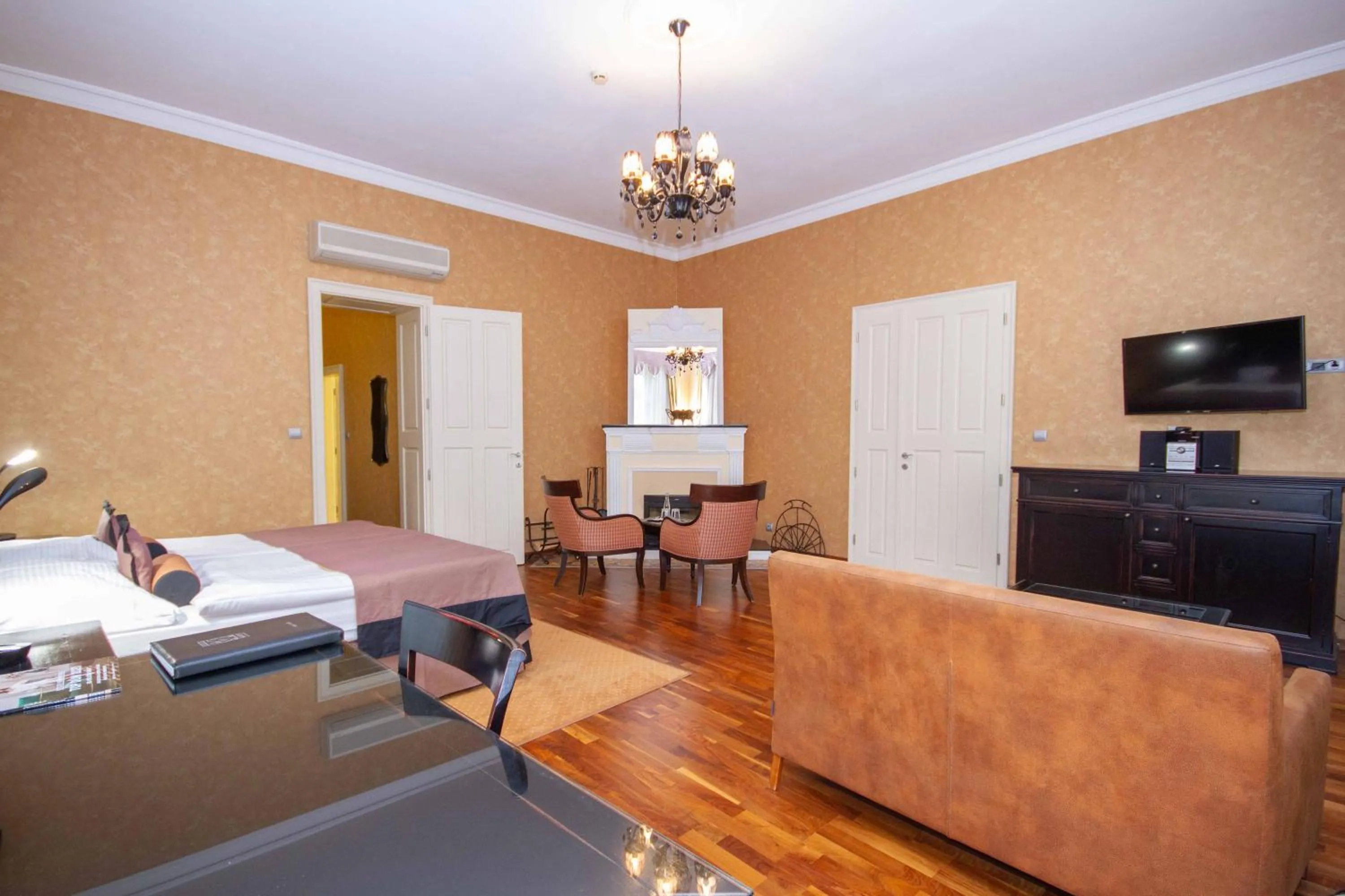 SKARITZ Hotel & Residence