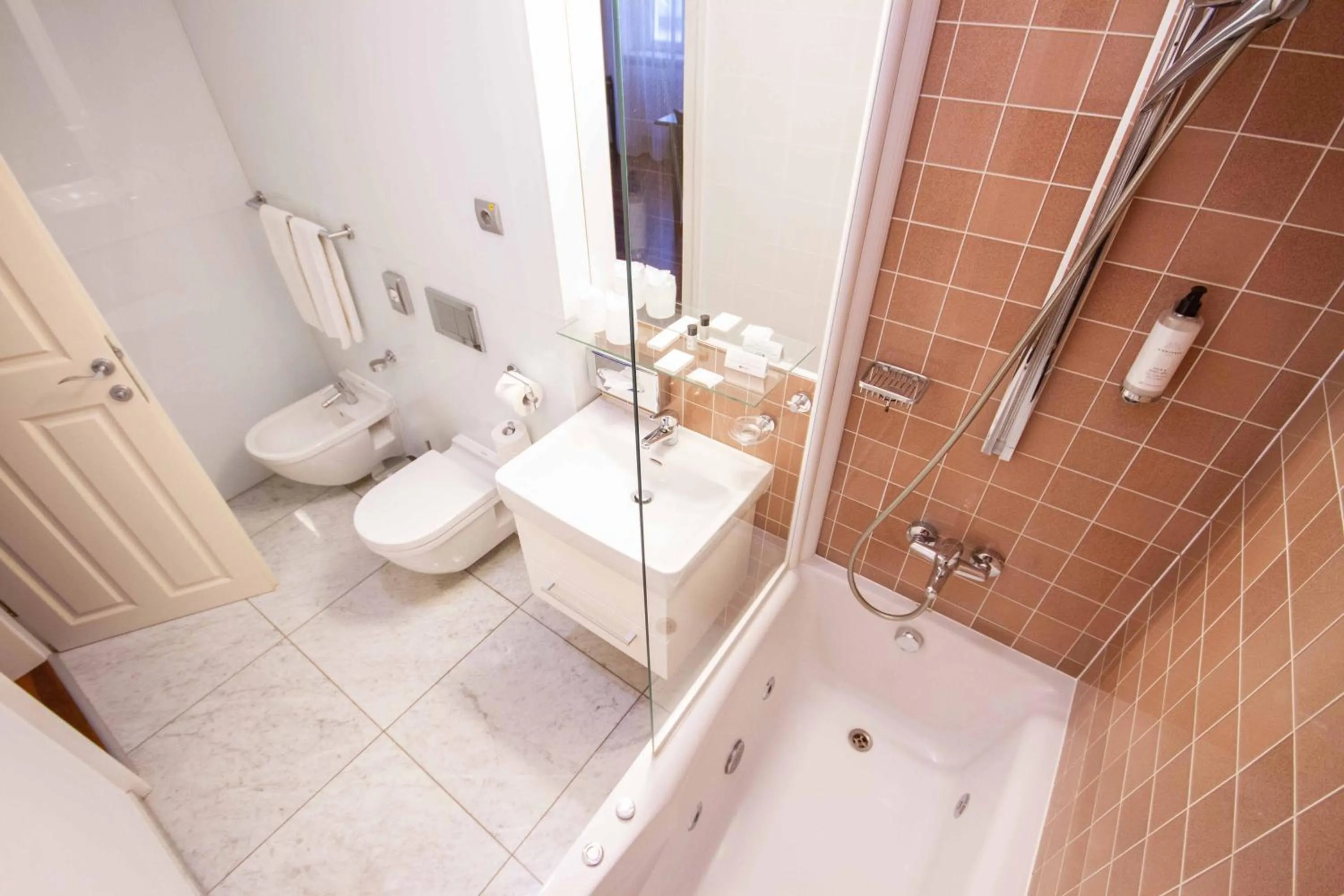 SKARITZ Hotel & Residence