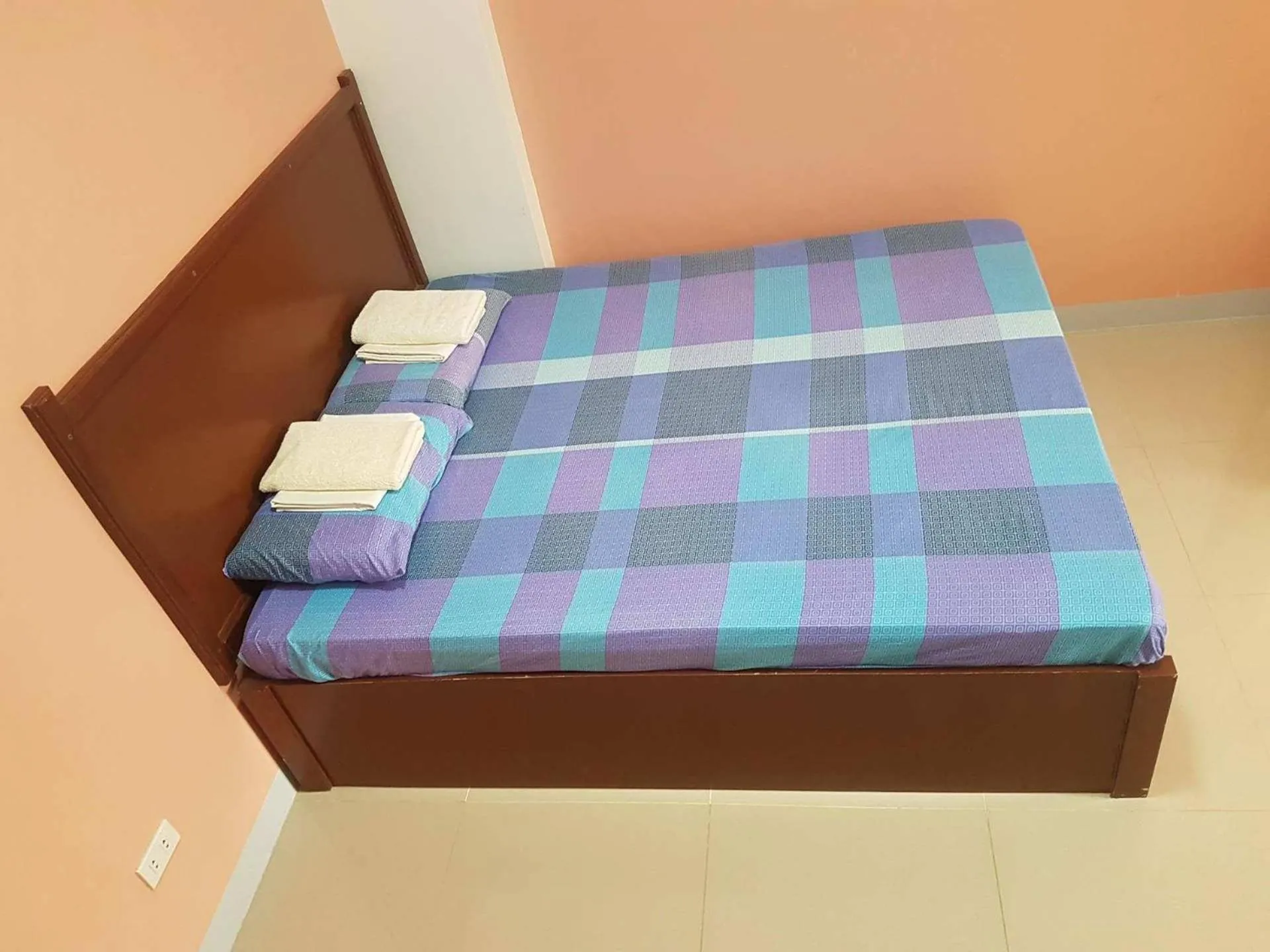 Bed in Mayon Lodging House
